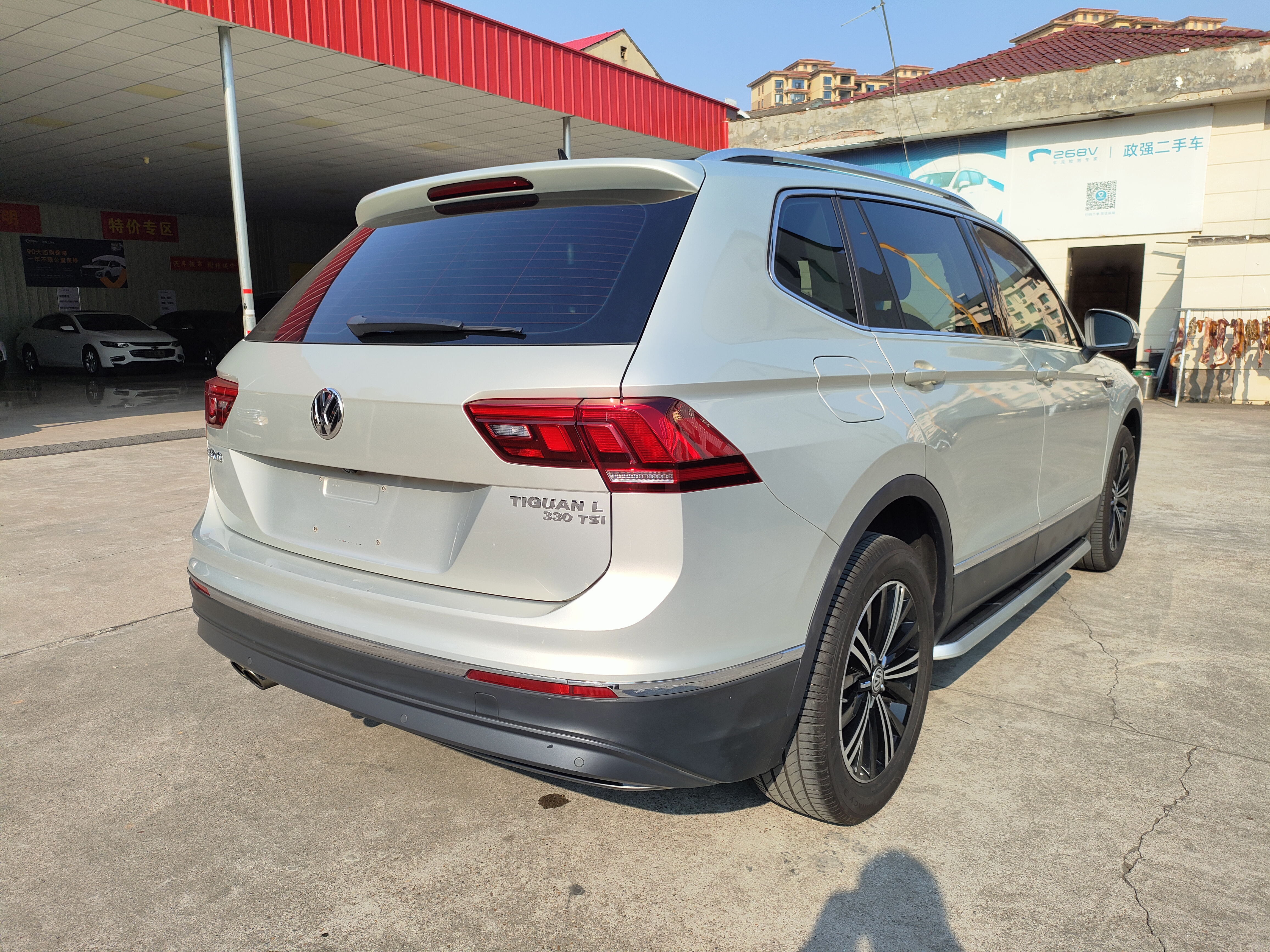 Volkswagen Tiguan L 2019 immagine di auto #6