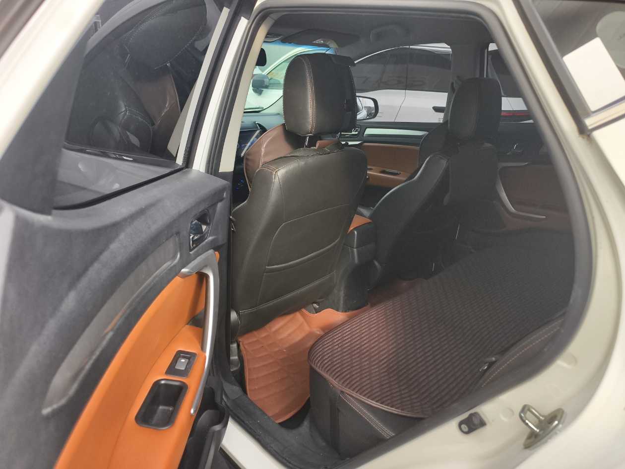 JAC 2015 #6 JAC 2015 car image #6