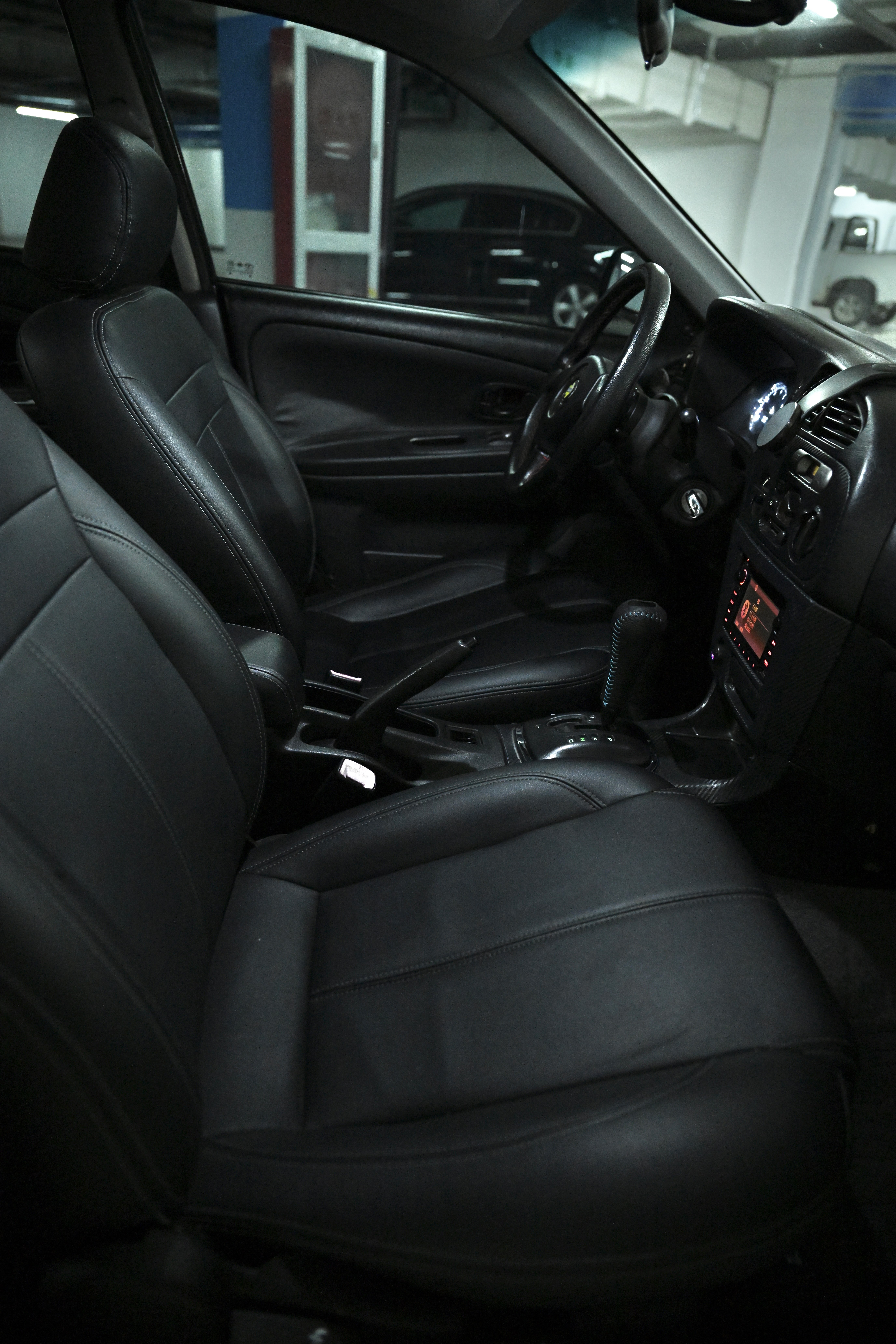 Soueast 2005 car image #6