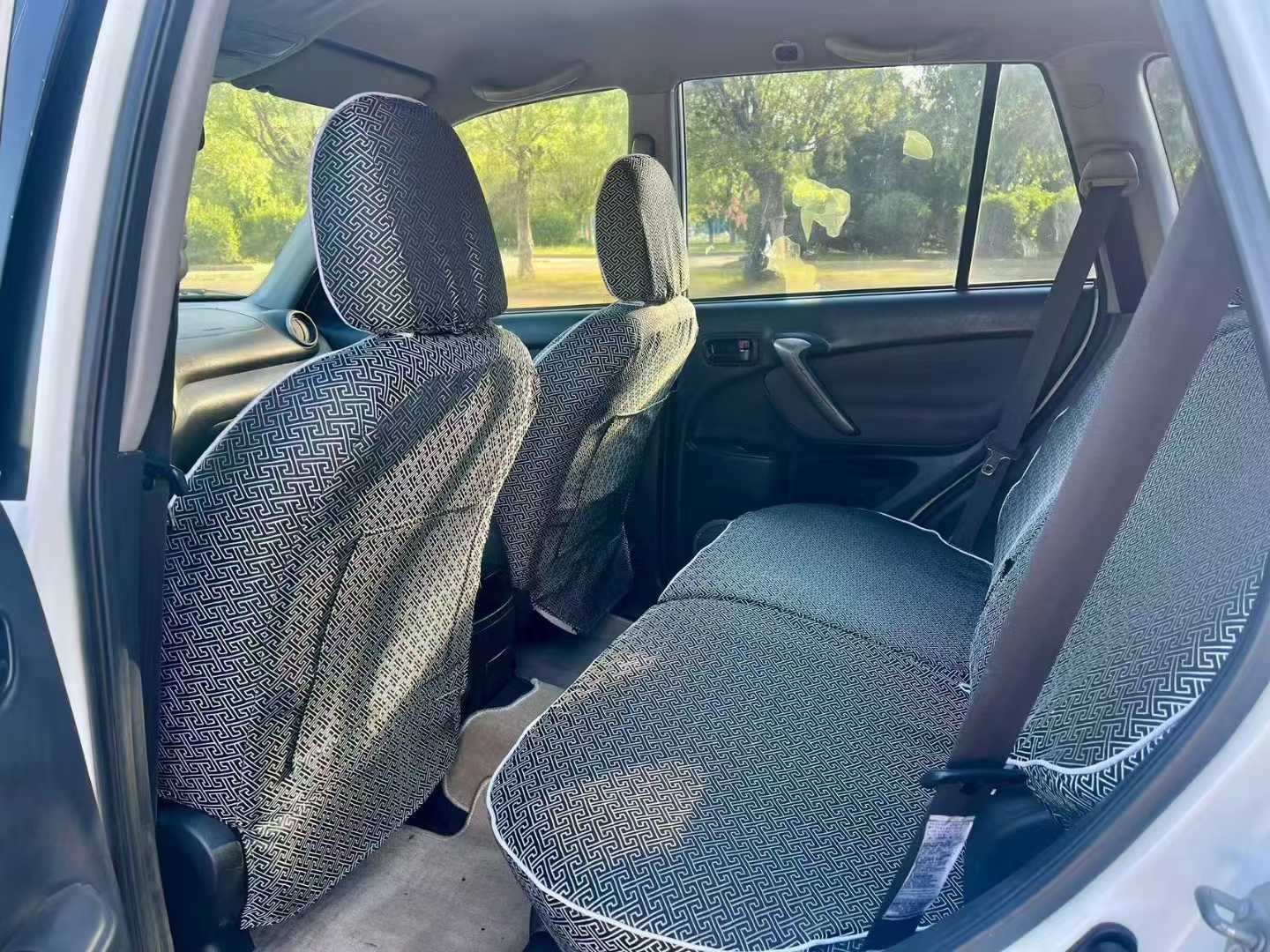 Toyota RAV4 (Imported) 2005 image de voiture #6