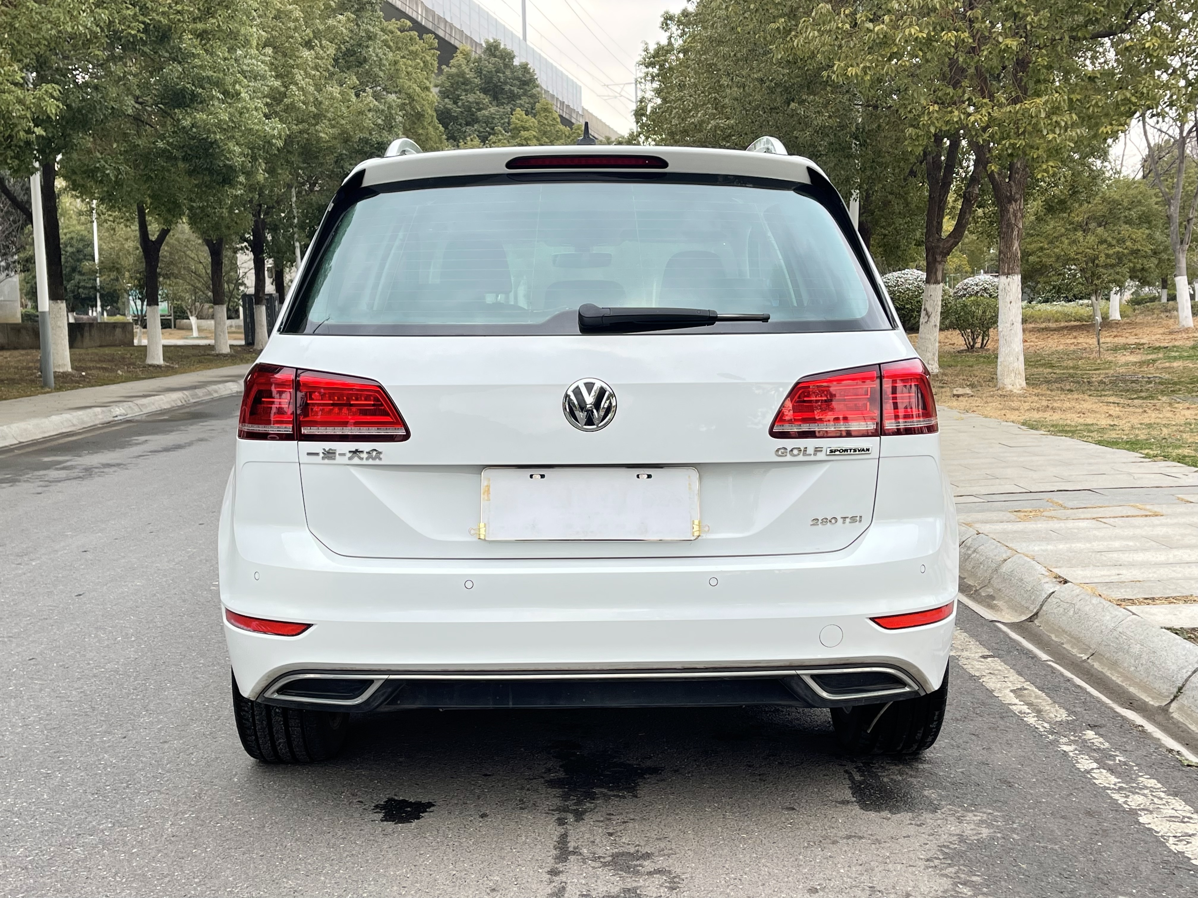 Volkswagen 2019 car image #6