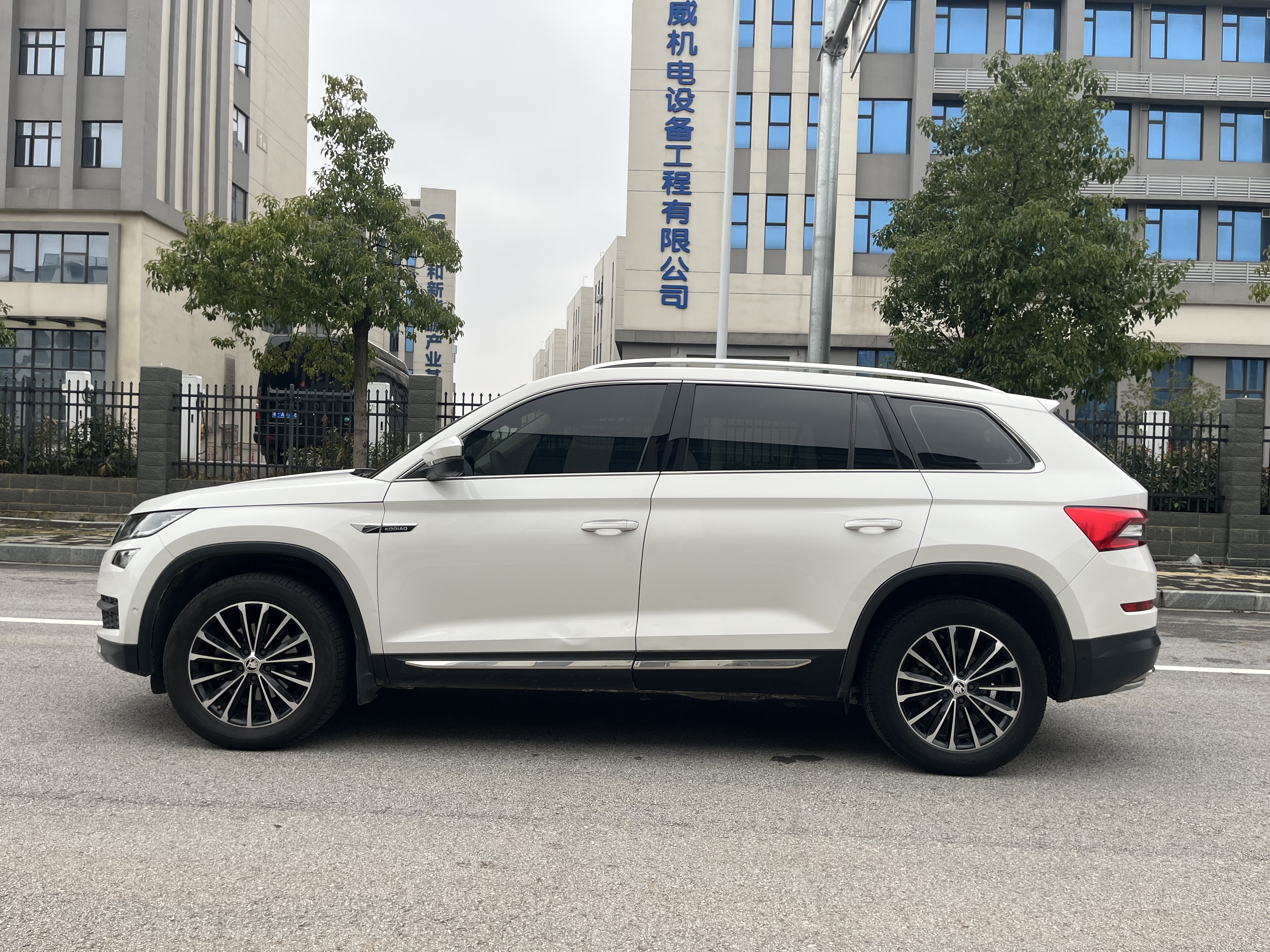 Skoda Kodiaq 2019 изображение автомобиля #6