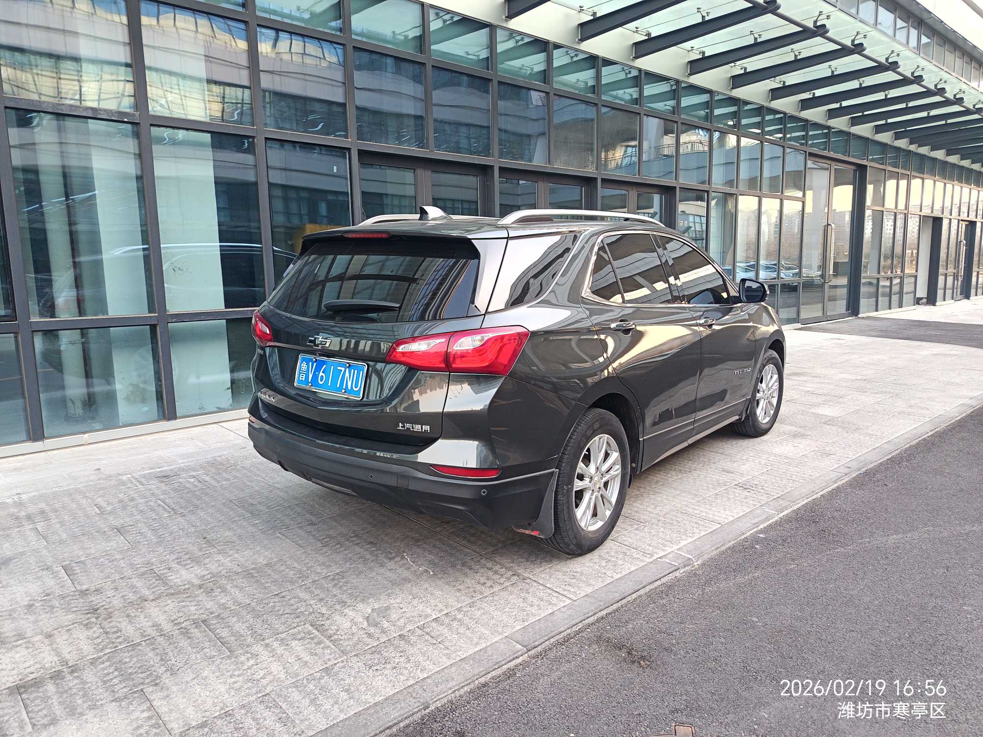 Chevrolet Equinox 2019 car image #6