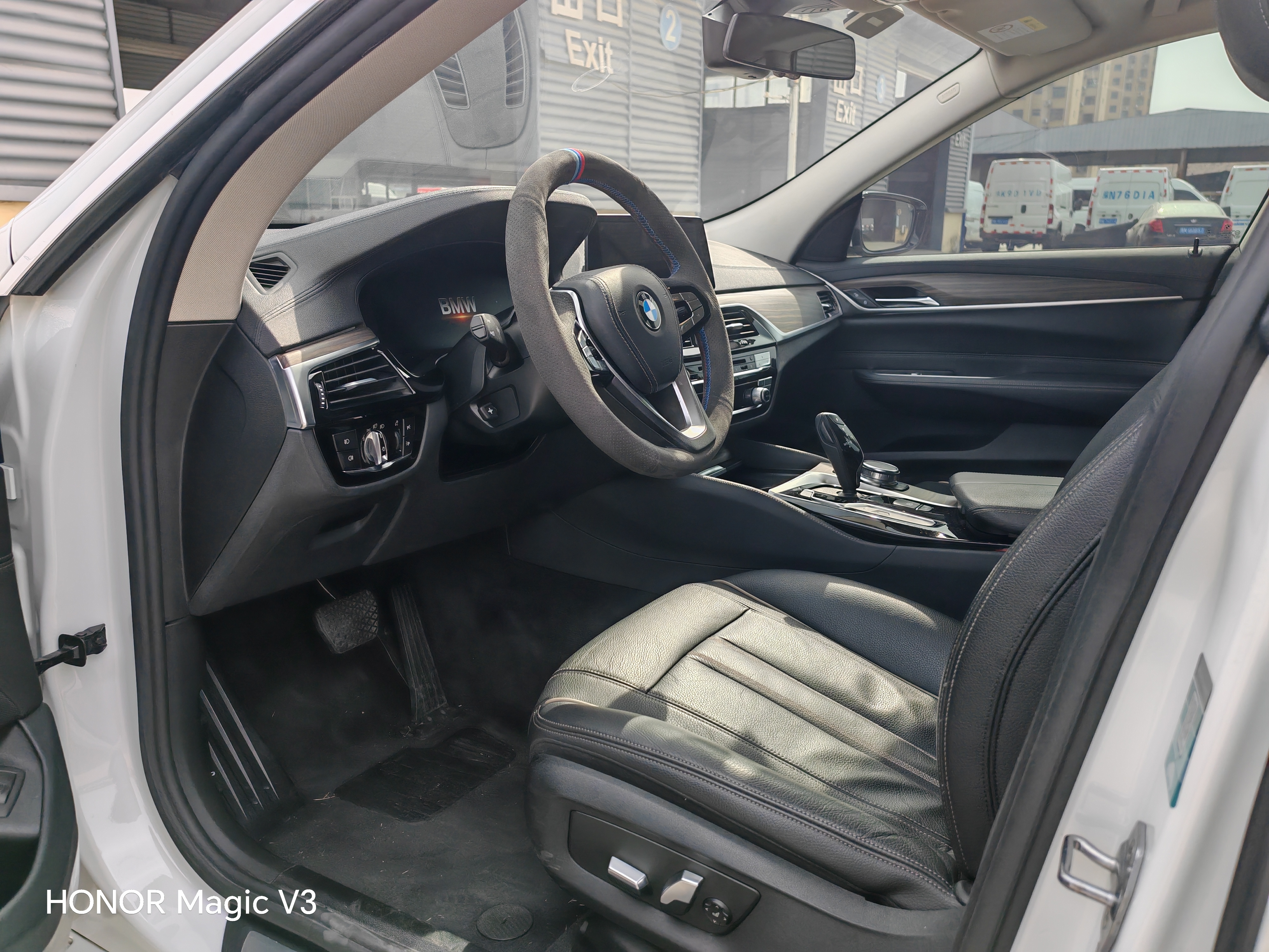 BMW 6 Series GT 2019 immagine di auto #6