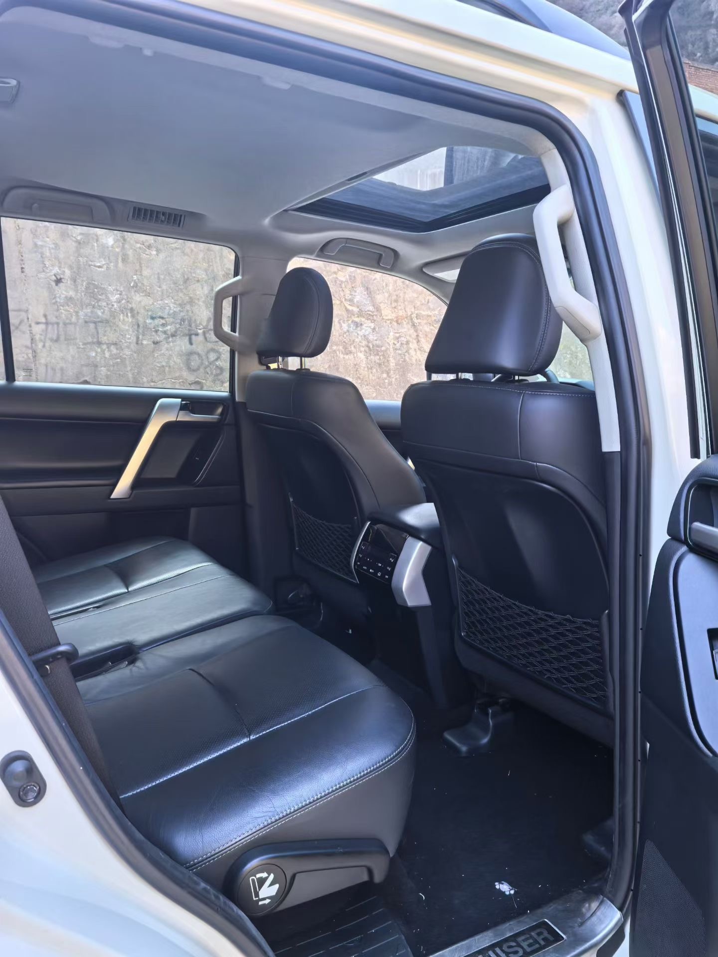 Toyota Land Cruiser Prado 2020 car image #6