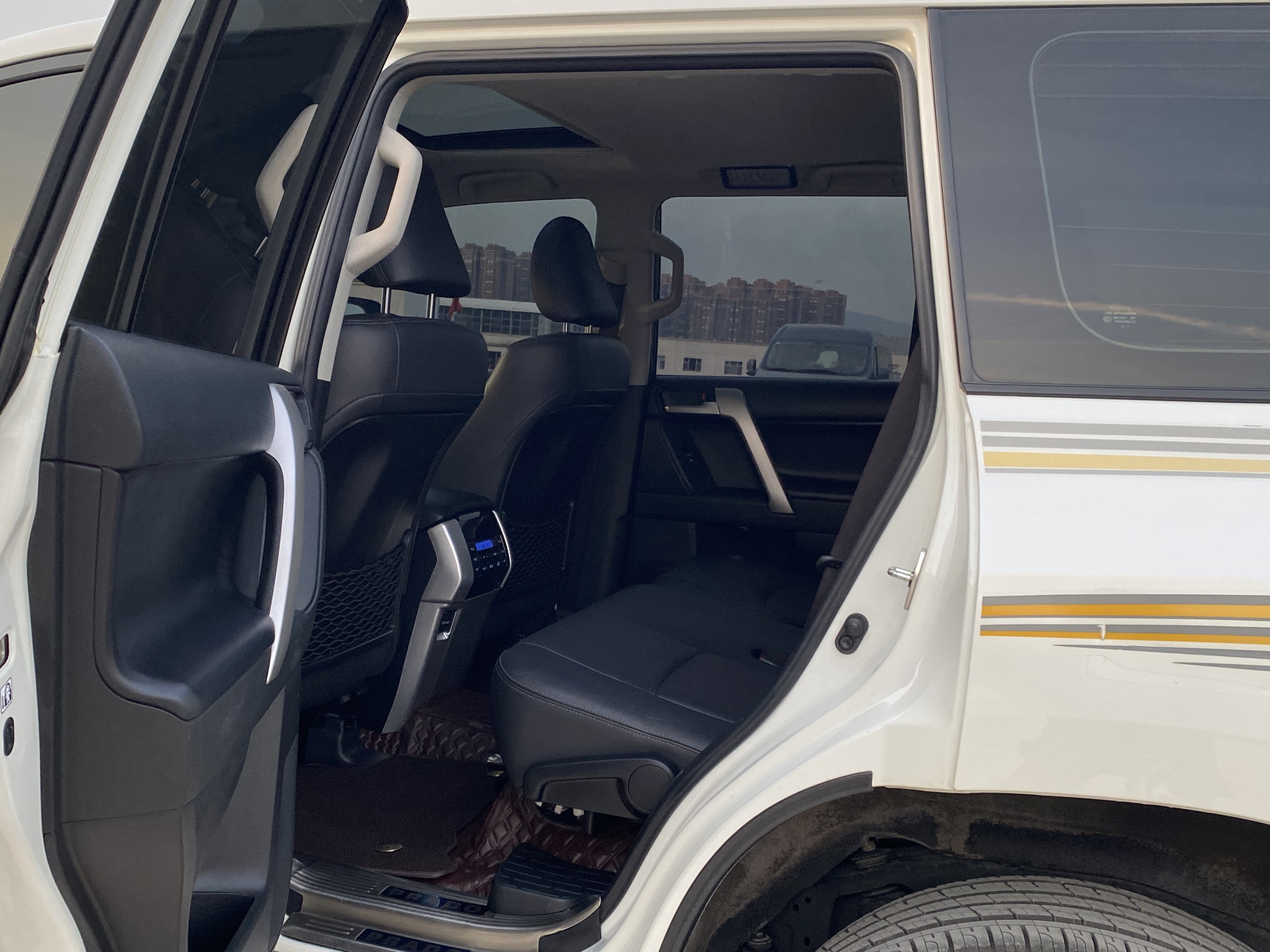Toyota Land Cruiser Prado 2020 #6 Toyota Land Cruiser Prado 2020 car image #6