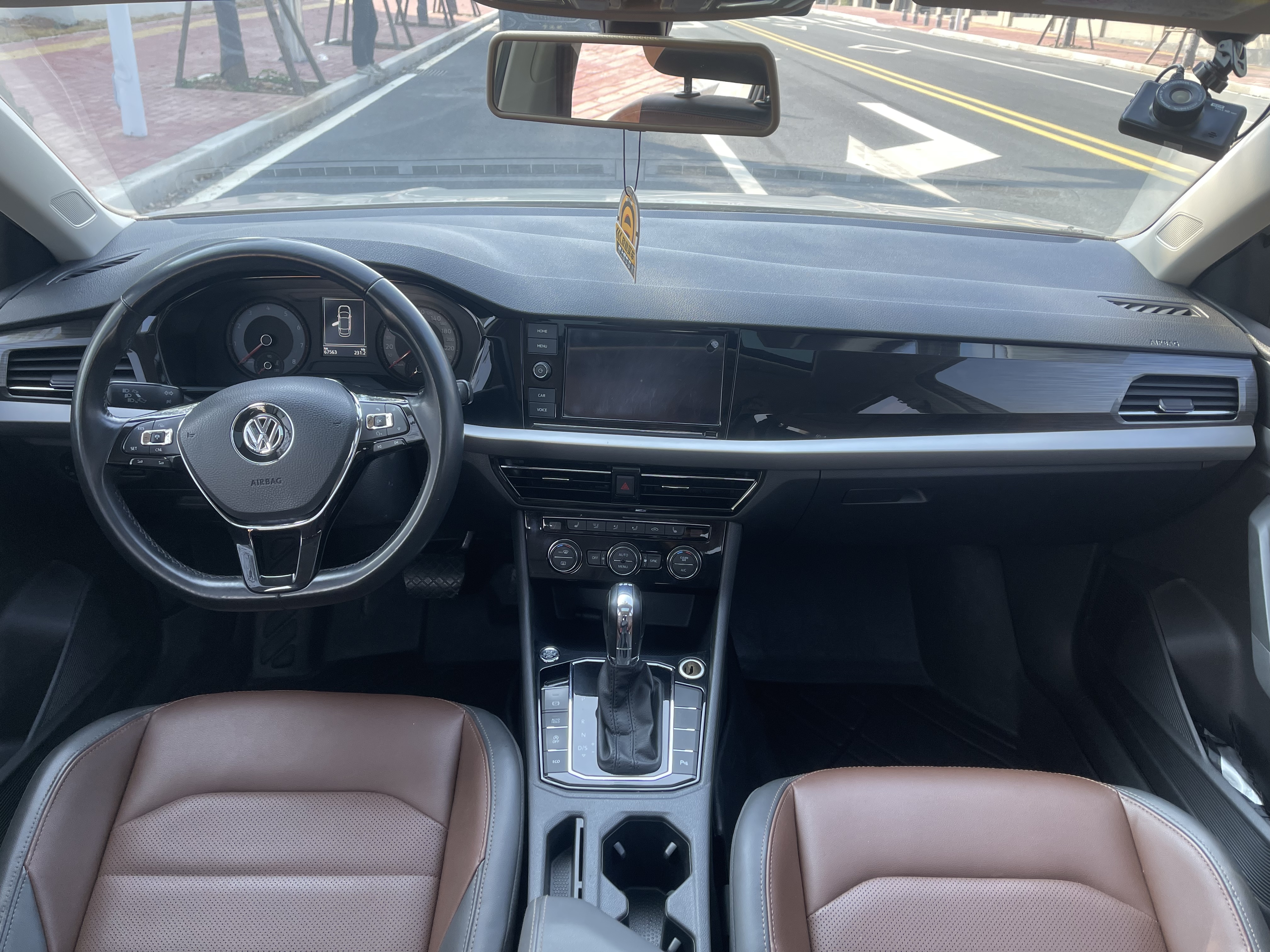 Volkswagen Lavida 2019 #6 Volkswagen Lavida 2019 car image #6