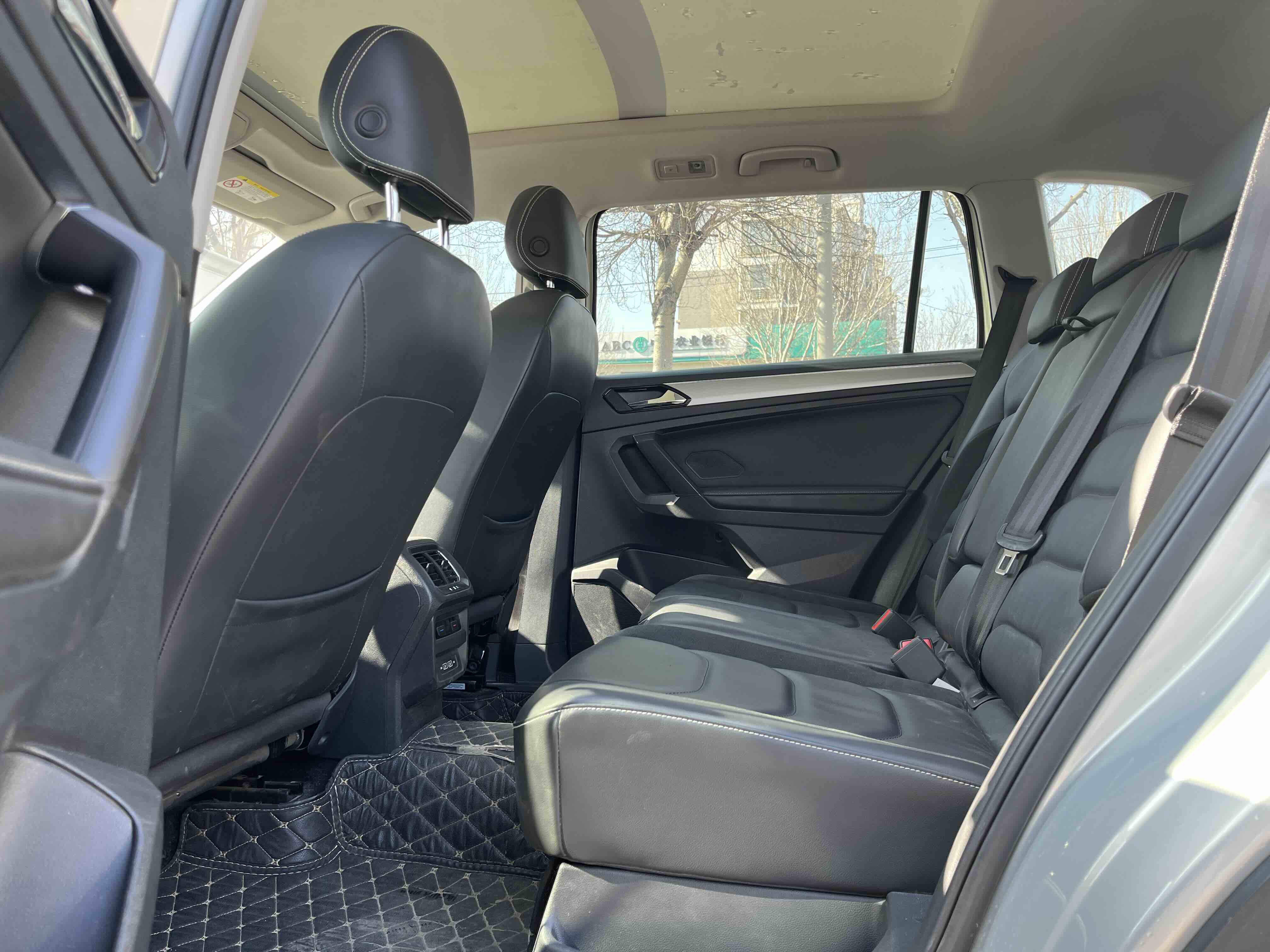 Volkswagen Tiguan L 2019 car image #6