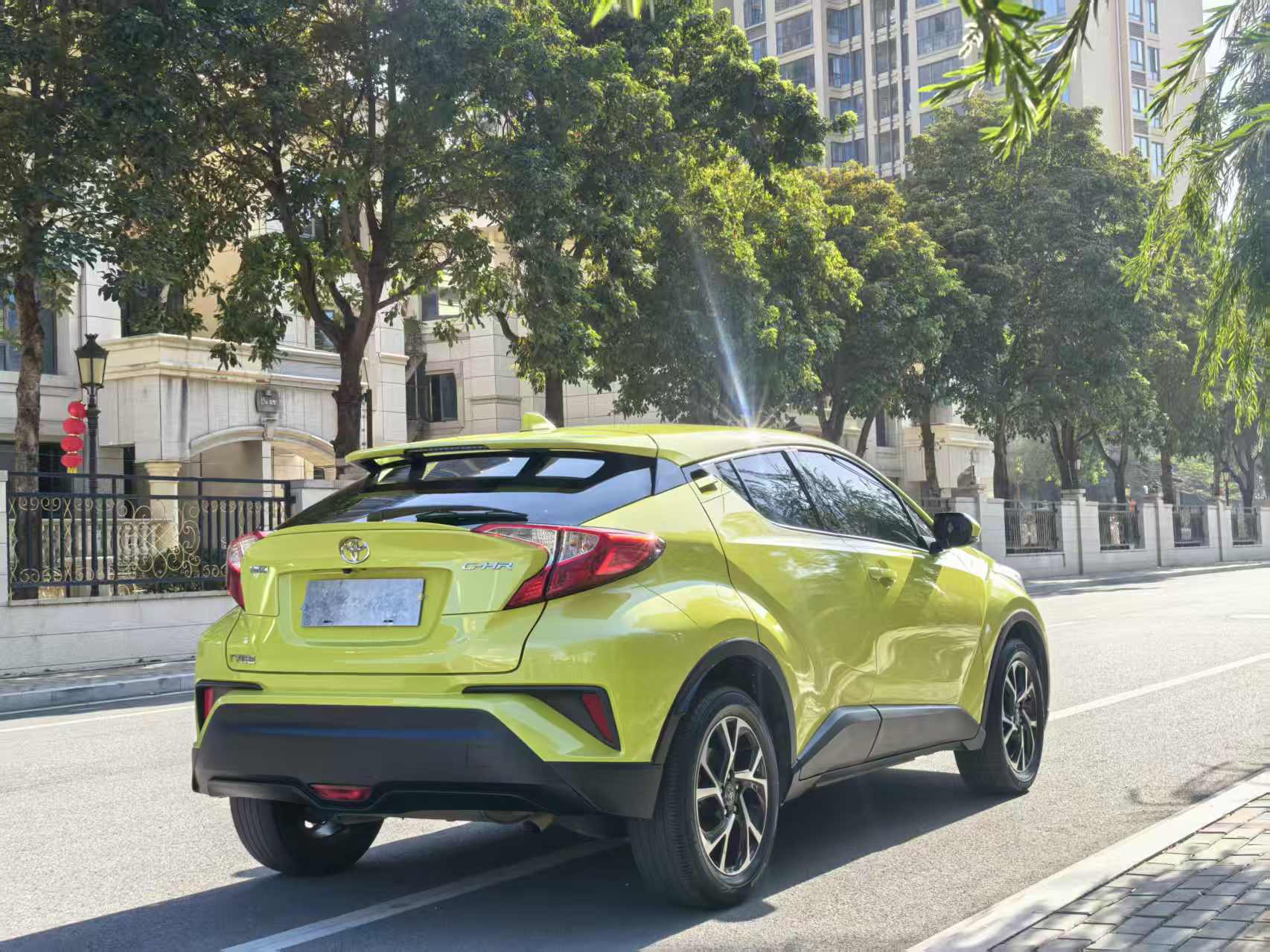 Toyota C-HR 2019 immagine di auto #6