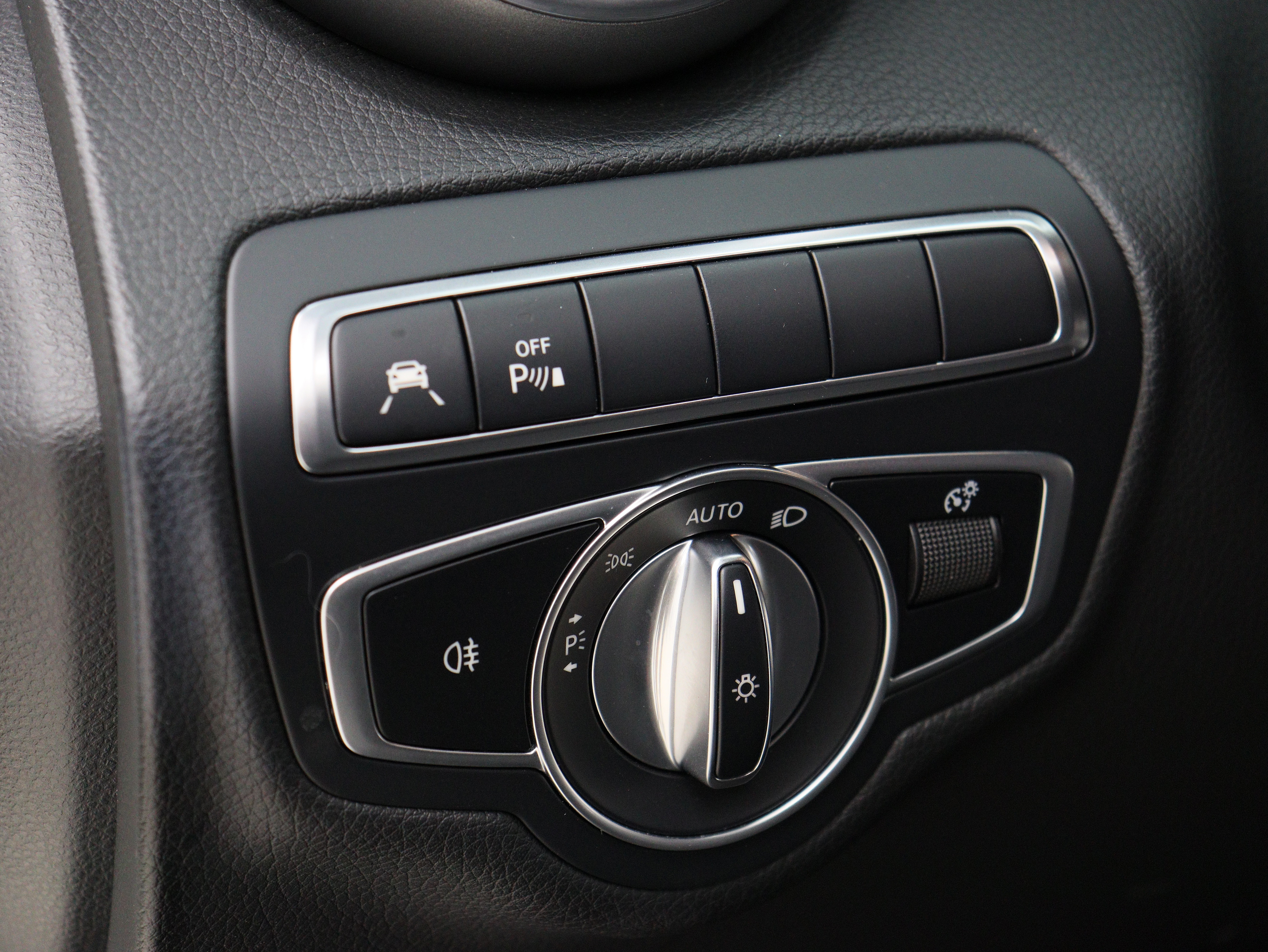 Mercedes-Benz C AMG 2020 #6 Mercedes-Benz C AMG 2020 صورة سيارة #6