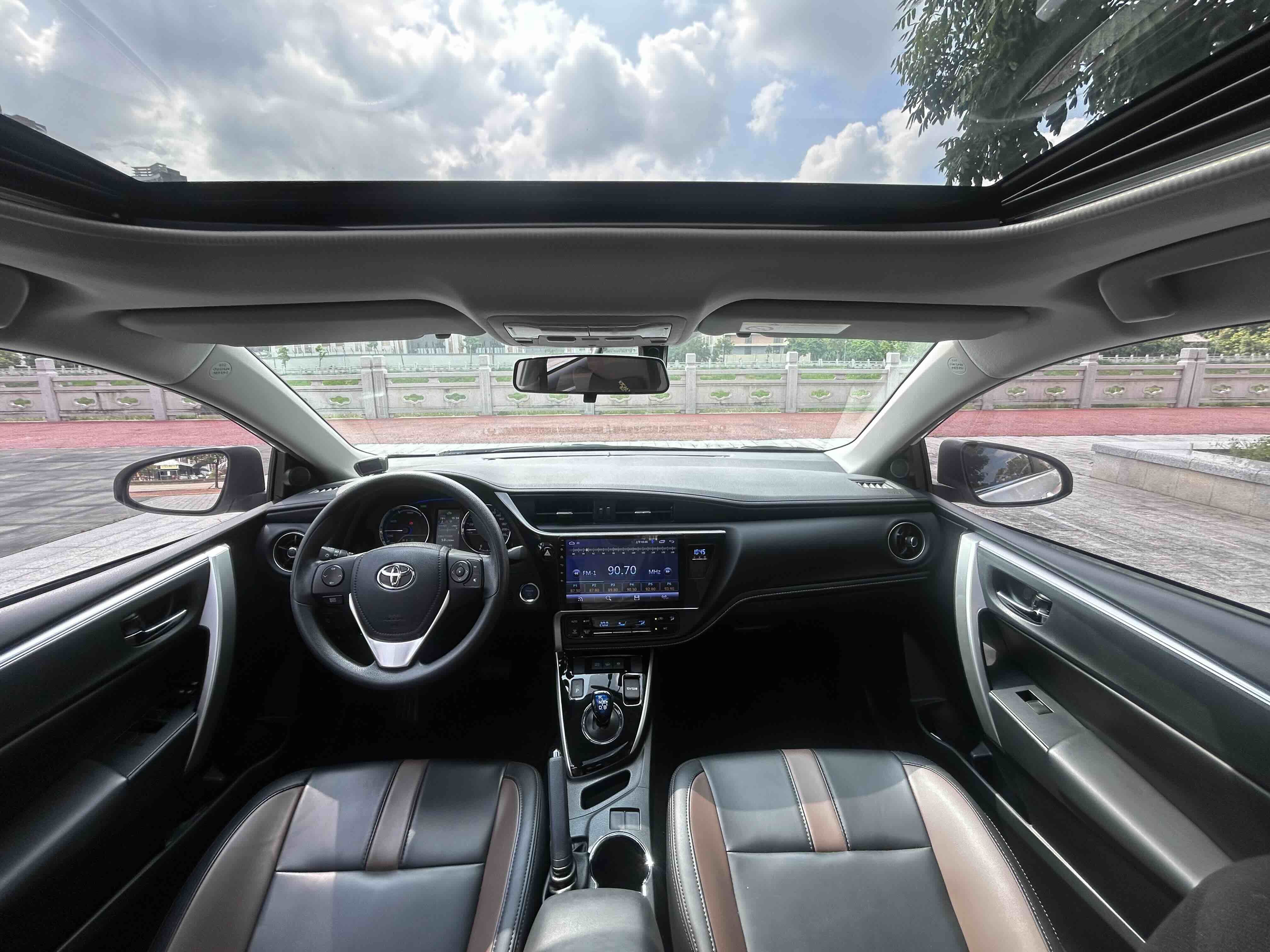 Toyota Corolla Hybird E+ 2022 immagine di auto #6