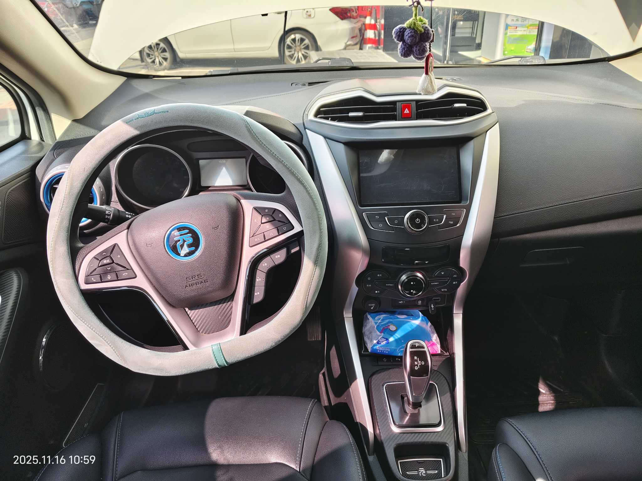 BYD Yuan New Energy 2019 #6 BYD Yuan New Energy 2019 car image #6