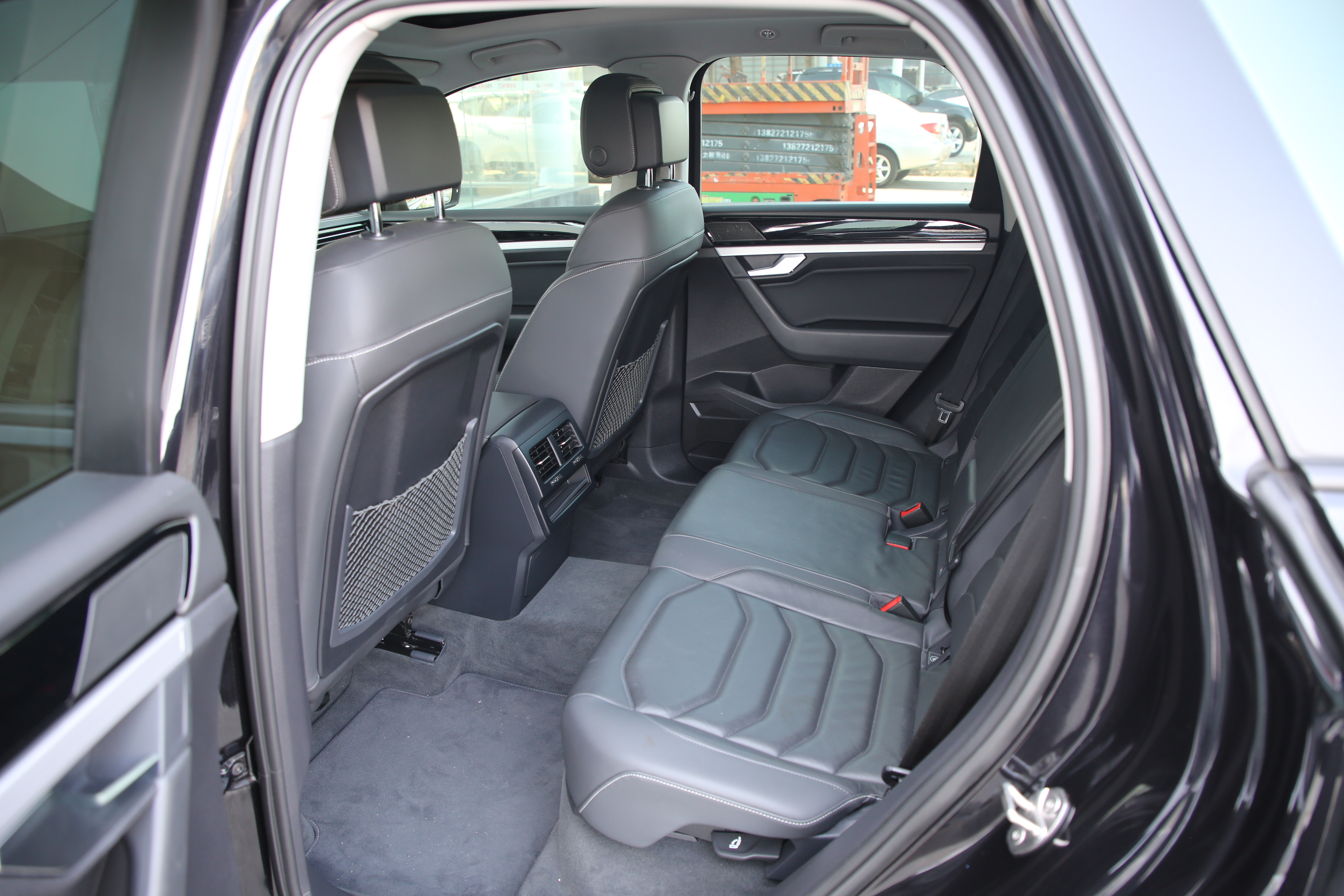 Volkswagen Touareg 2020 car image #6