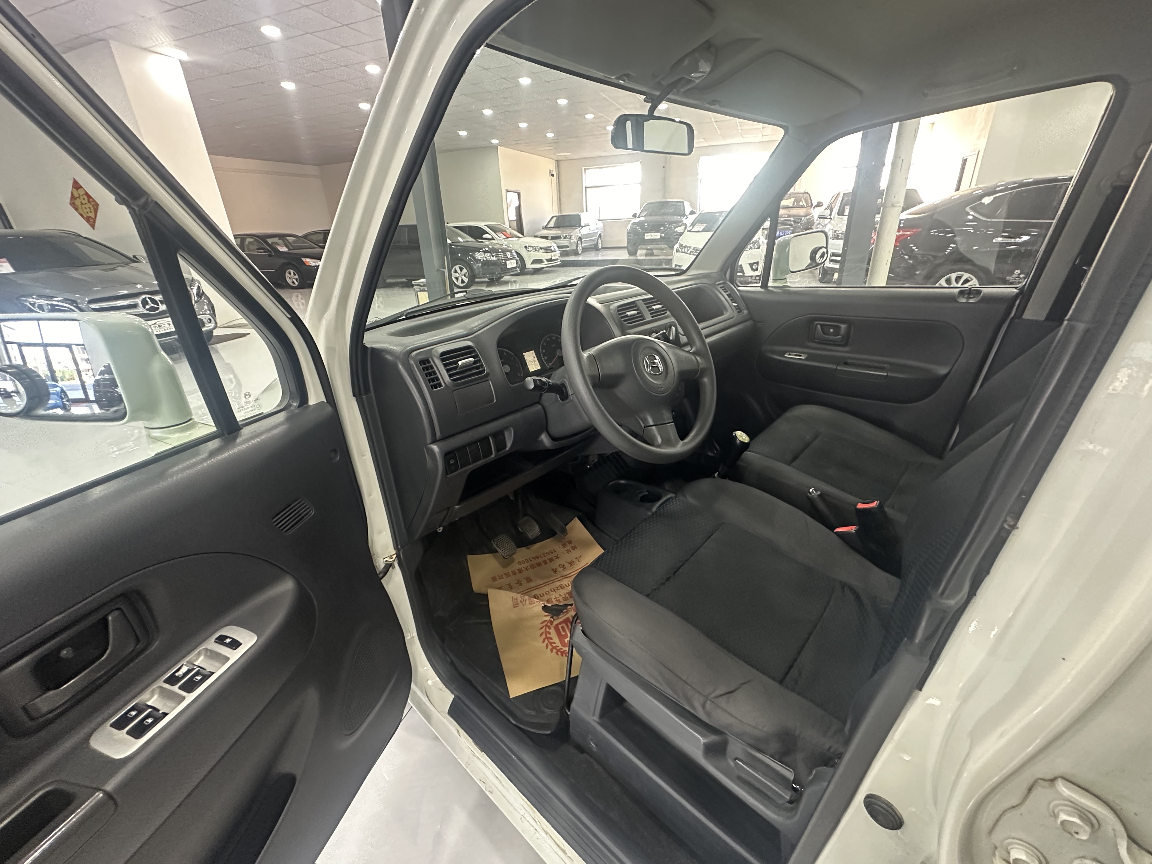 Suzuki 2019 car image #6