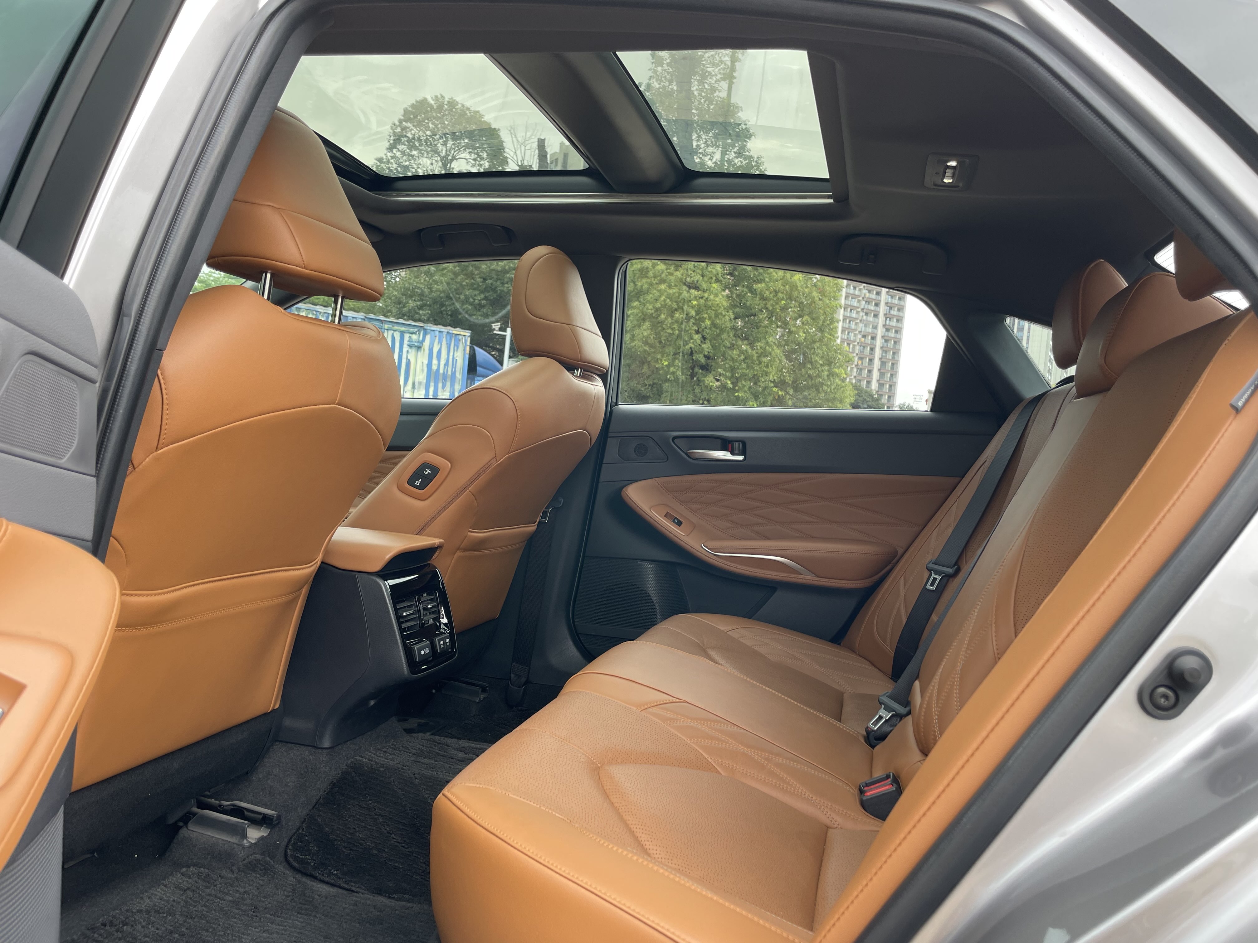 Toyota Avalon 2021 car image #6