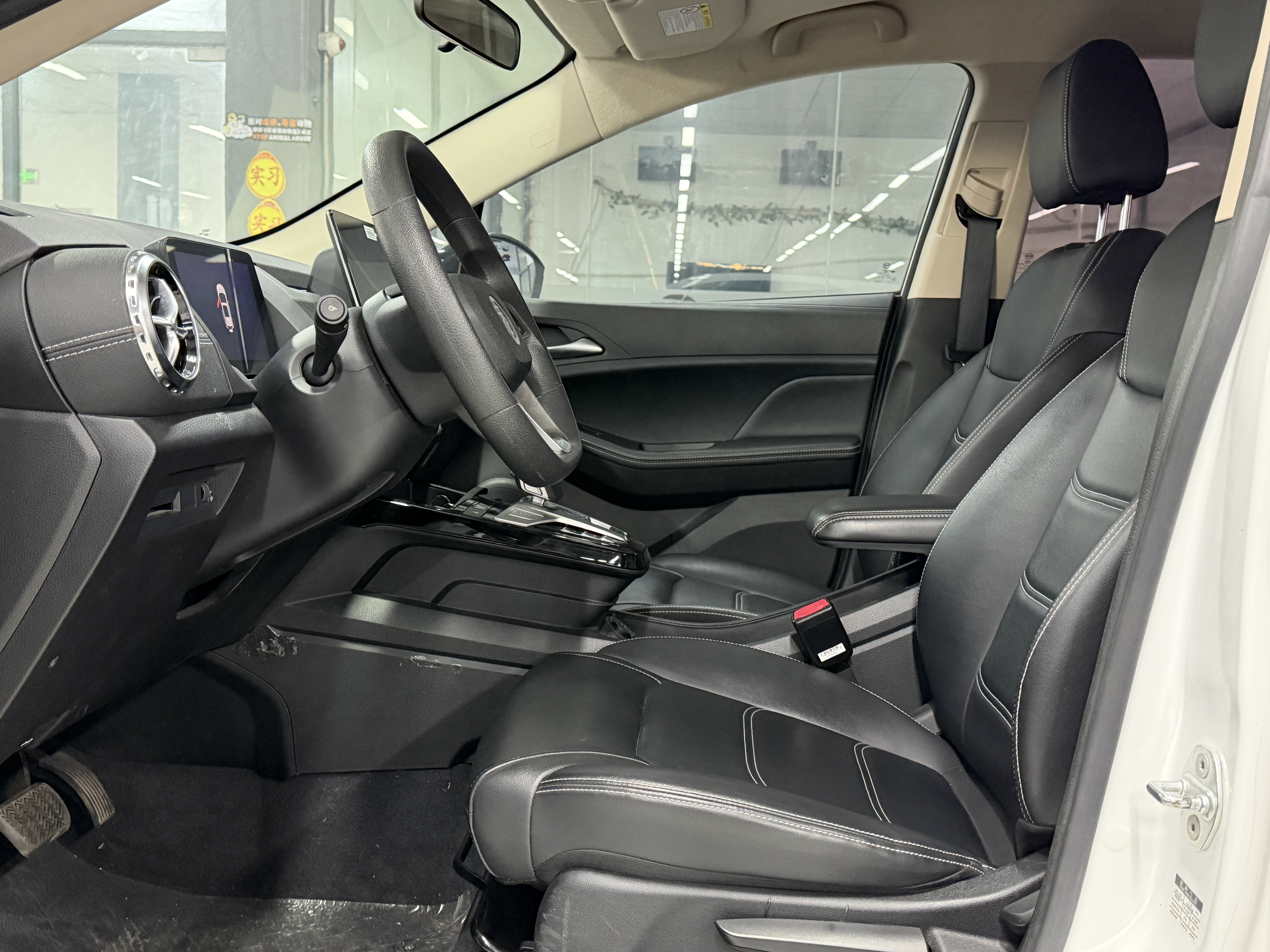 BYD Yuan New Energy 2020 #6 BYD Yuan New Energy 2020 صورة سيارة #6