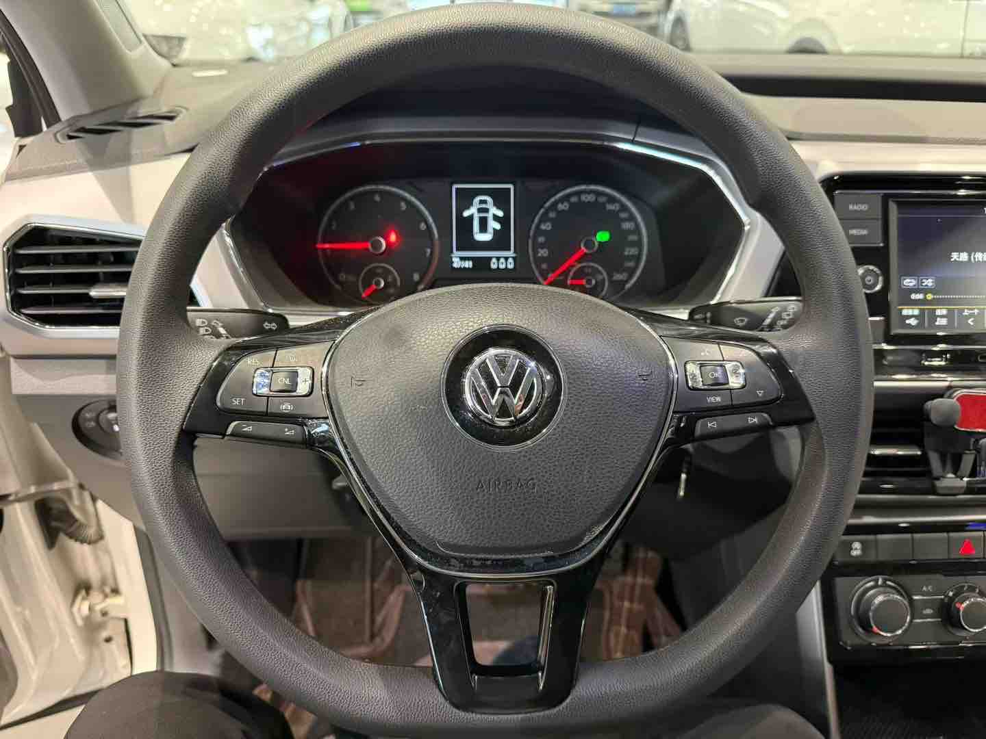 Volkswagen 2020 car image #6