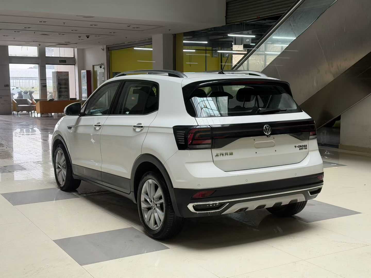 Volkswagen T-Cross 2019 #6 Volkswagen T-Cross 2019 car image #6