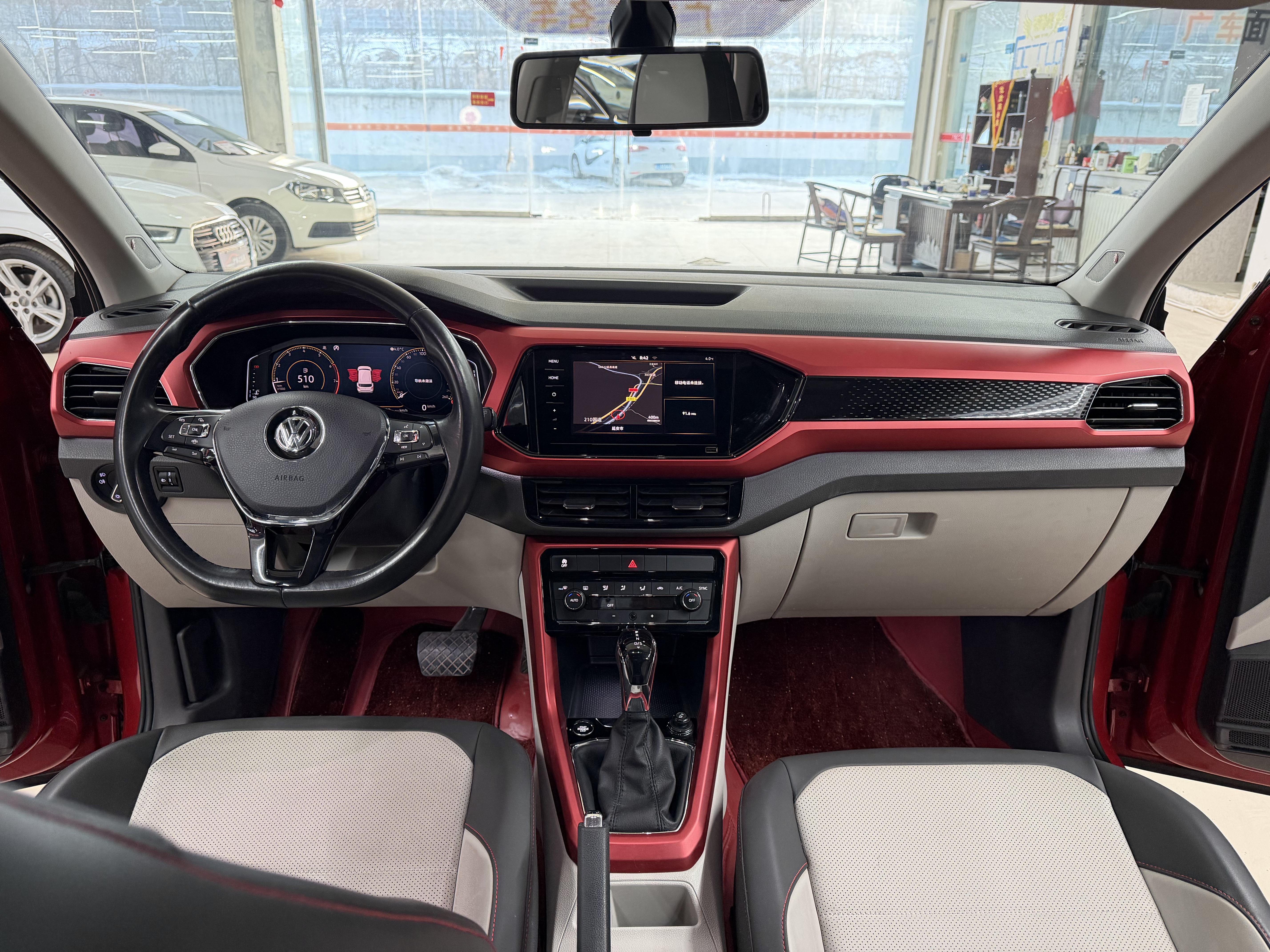 Volkswagen T-Cross 2019 car image #6