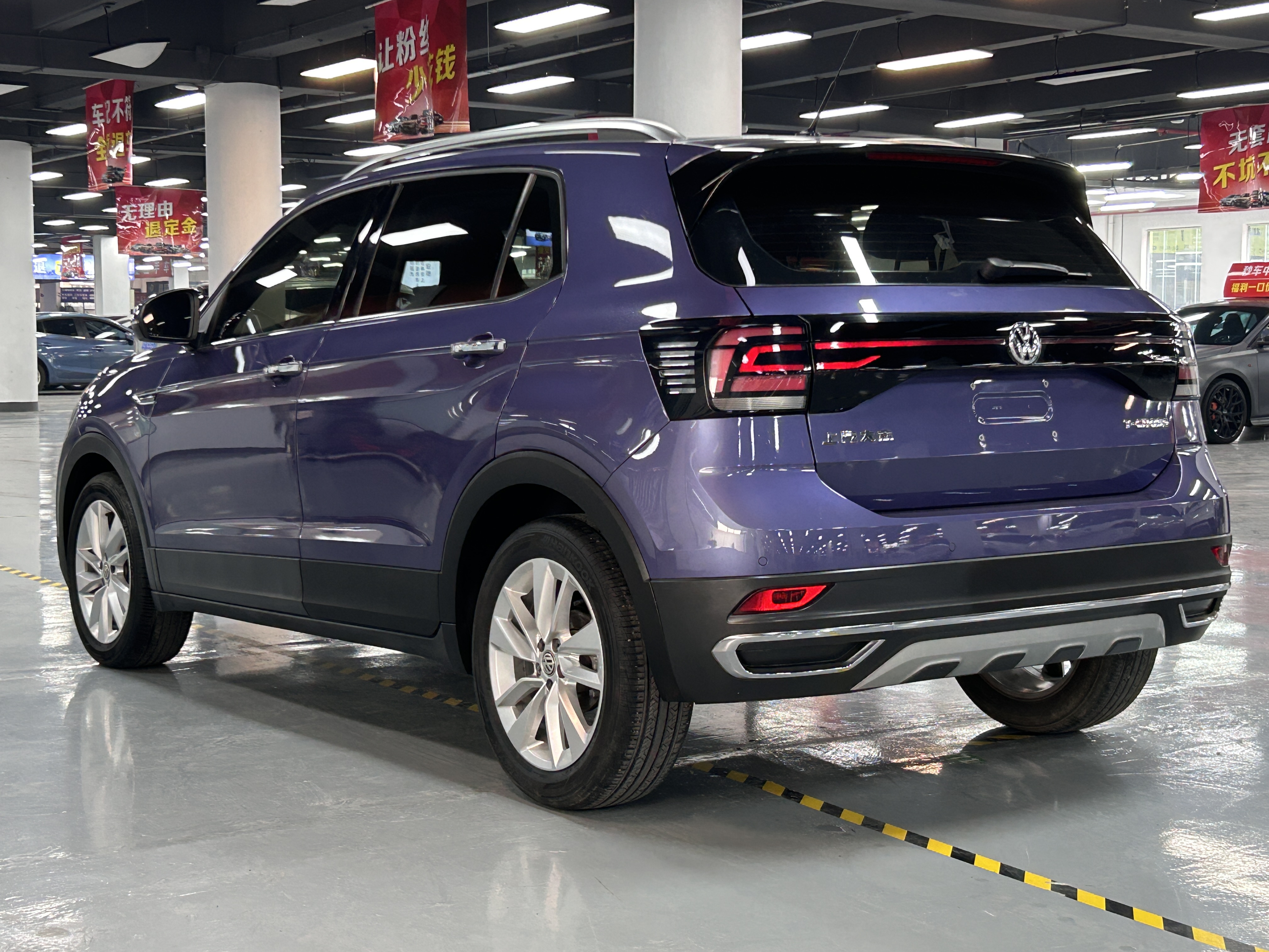 Volkswagen T-Cross 2020 #6 Volkswagen T-Cross 2020 car image #6