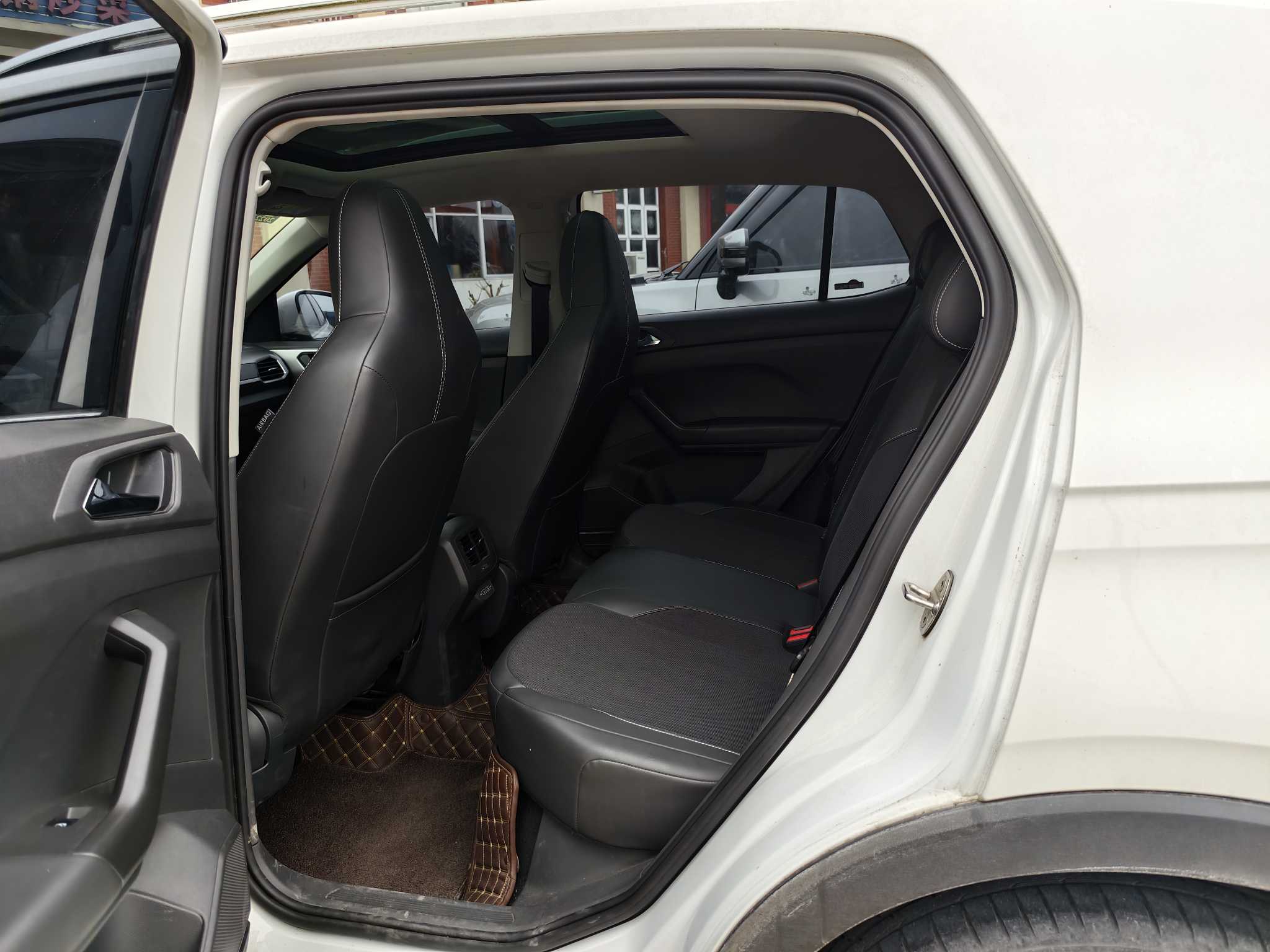 Volkswagen T-Cross 2020 #6 Volkswagen T-Cross 2020 car image #6