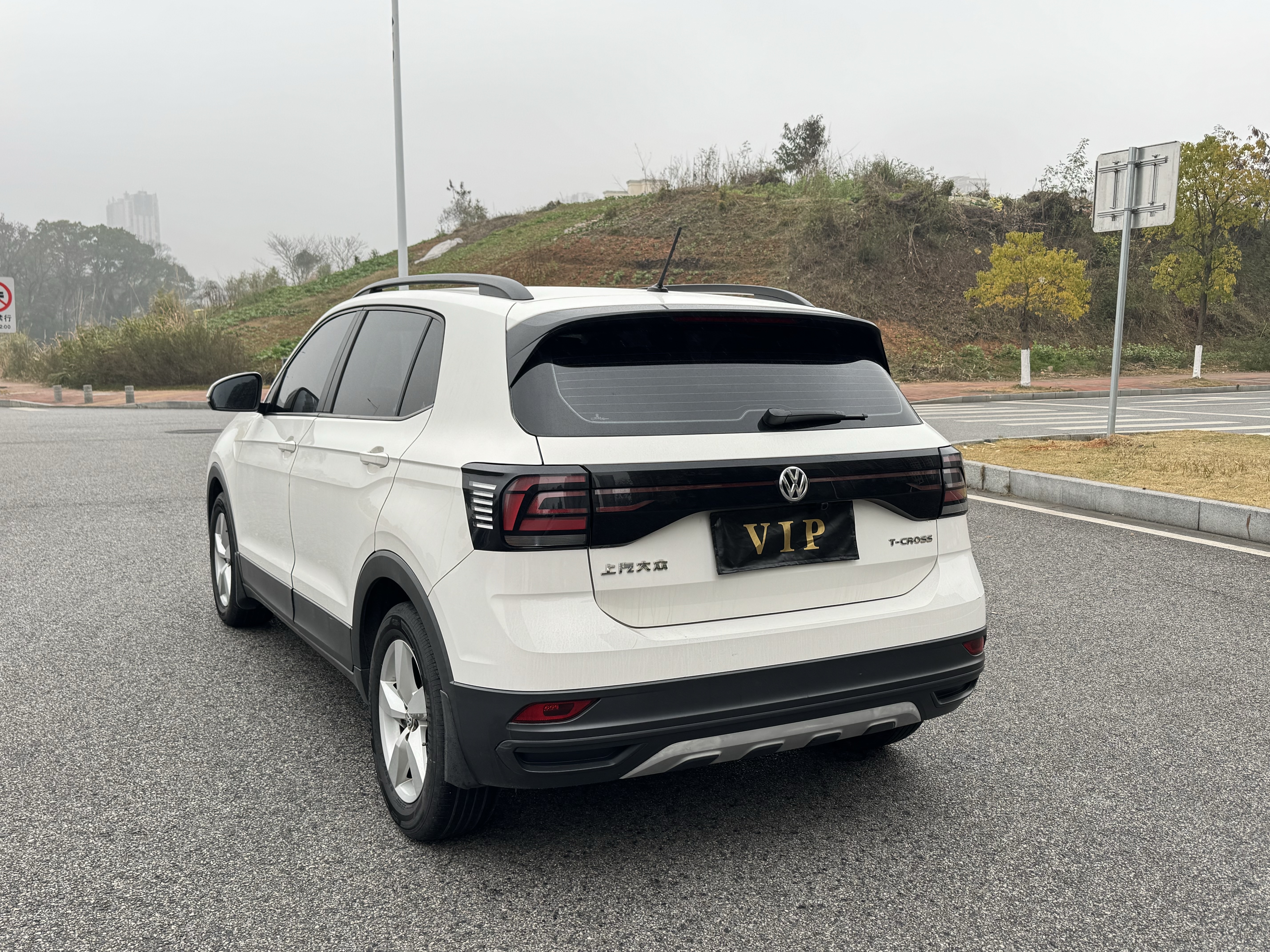 Volkswagen T-Cross 2020 #6 Volkswagen T-Cross 2020 car image #6