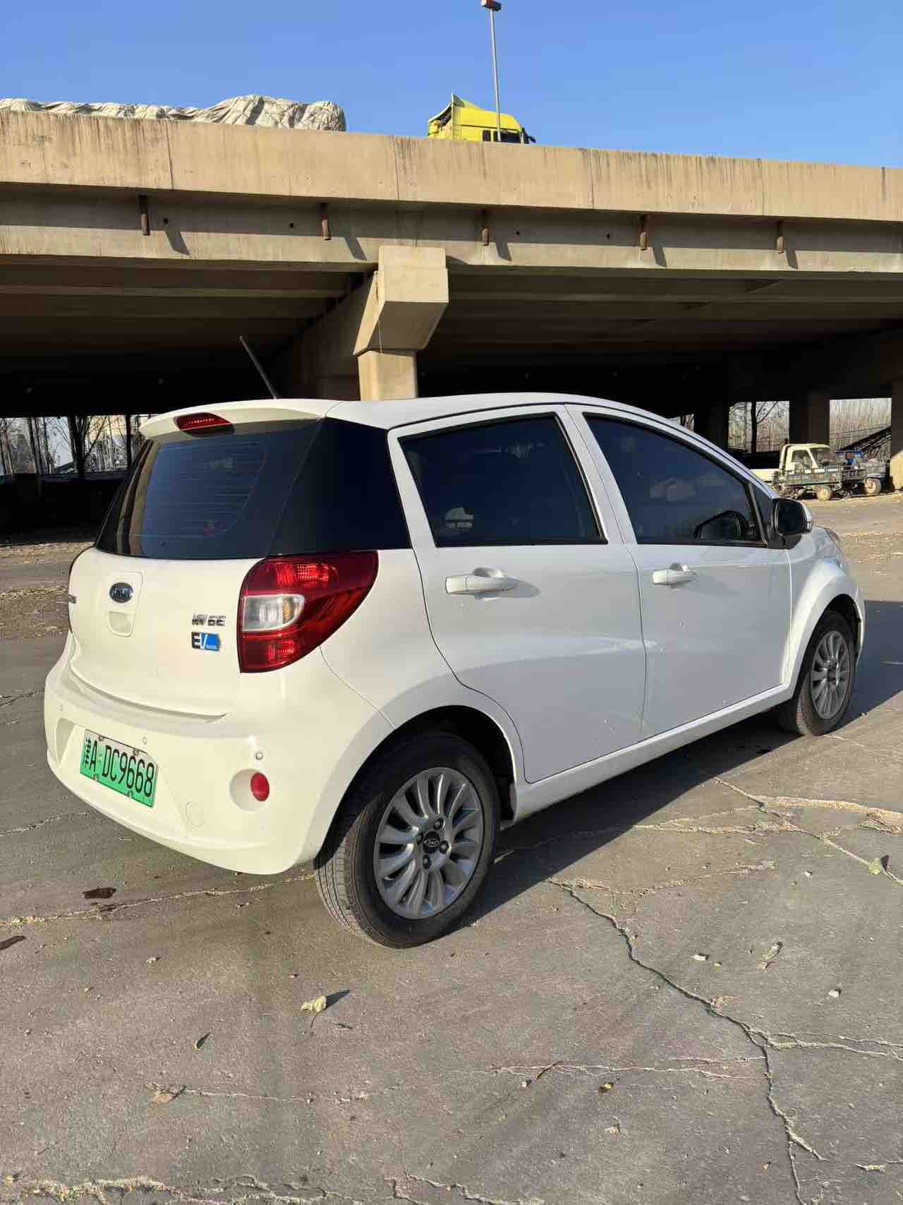 JAC 2019 #6 JAC 2019 imagen de coche #6