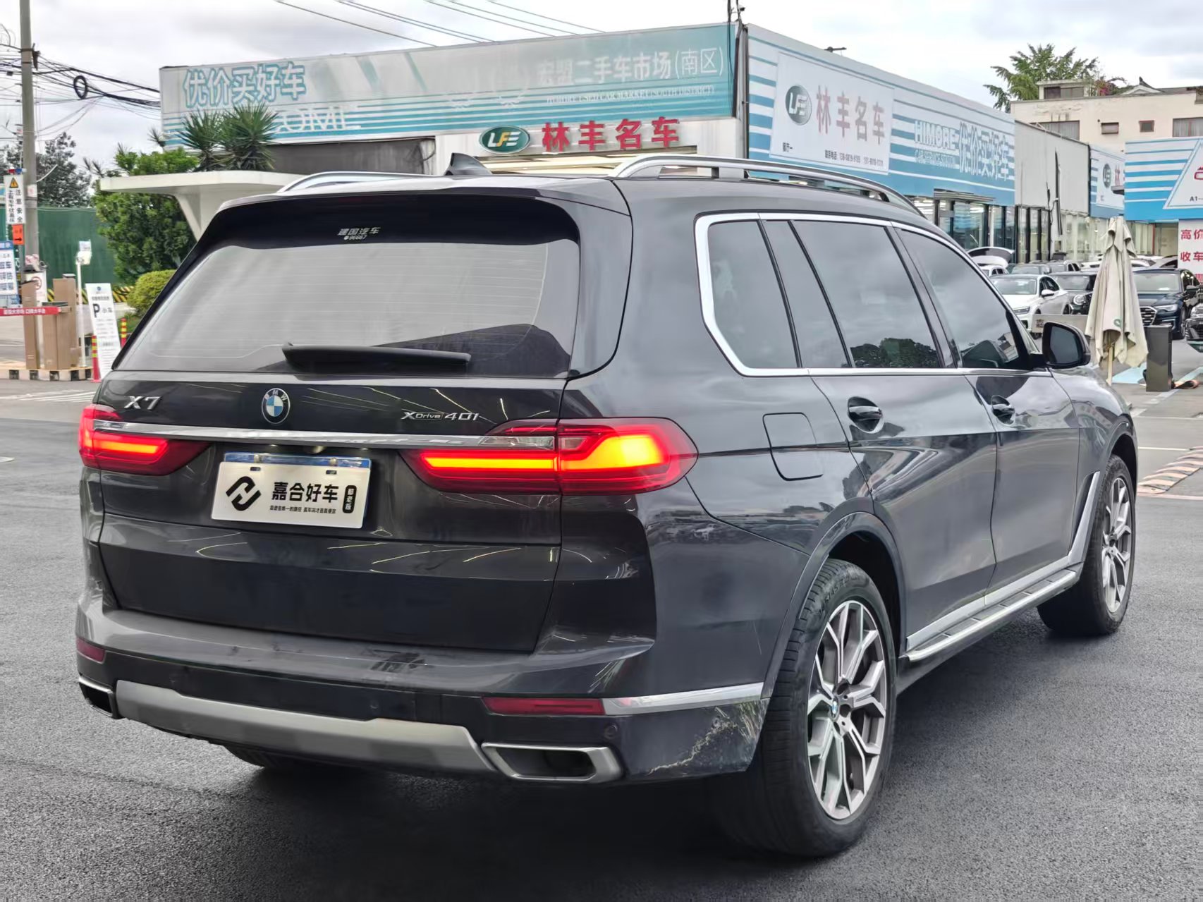 BMW X7 M60i 2019 car image #6