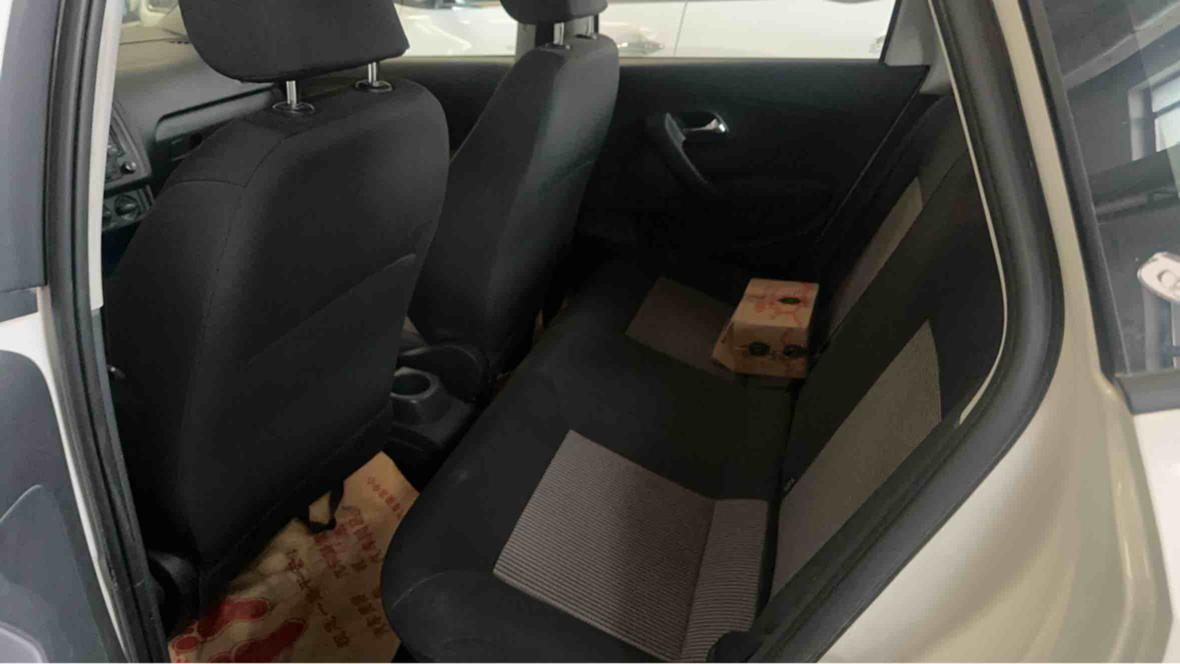 Volkswagen Polo 2015 car image #6