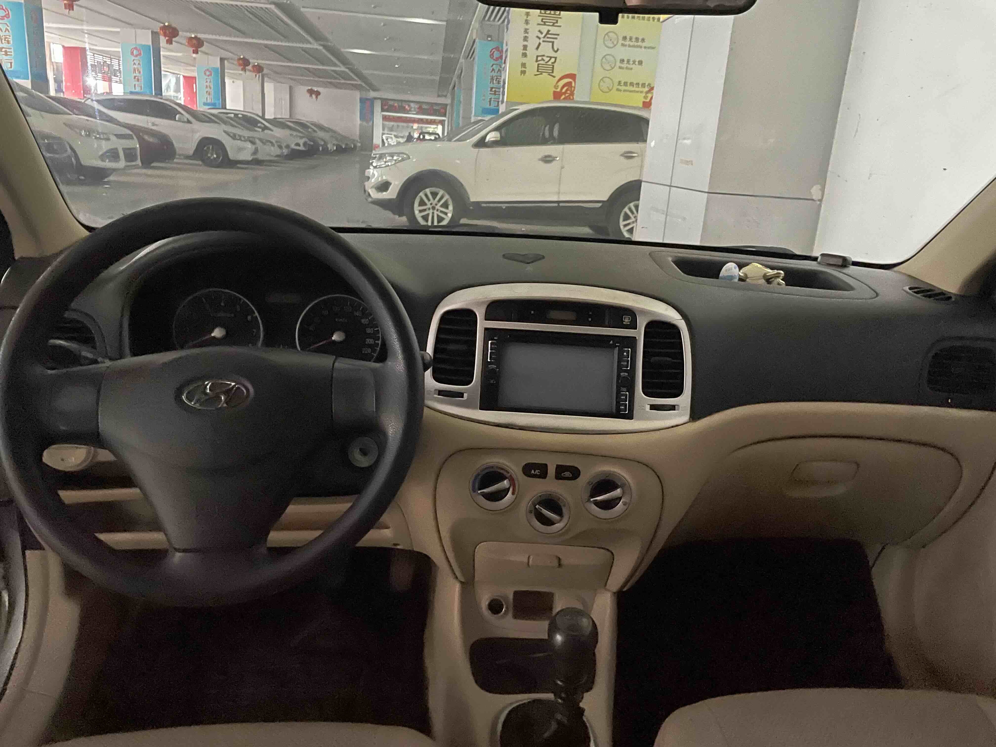 Hyundai Accent 2010 #6 Hyundai Accent 2010 car image #6