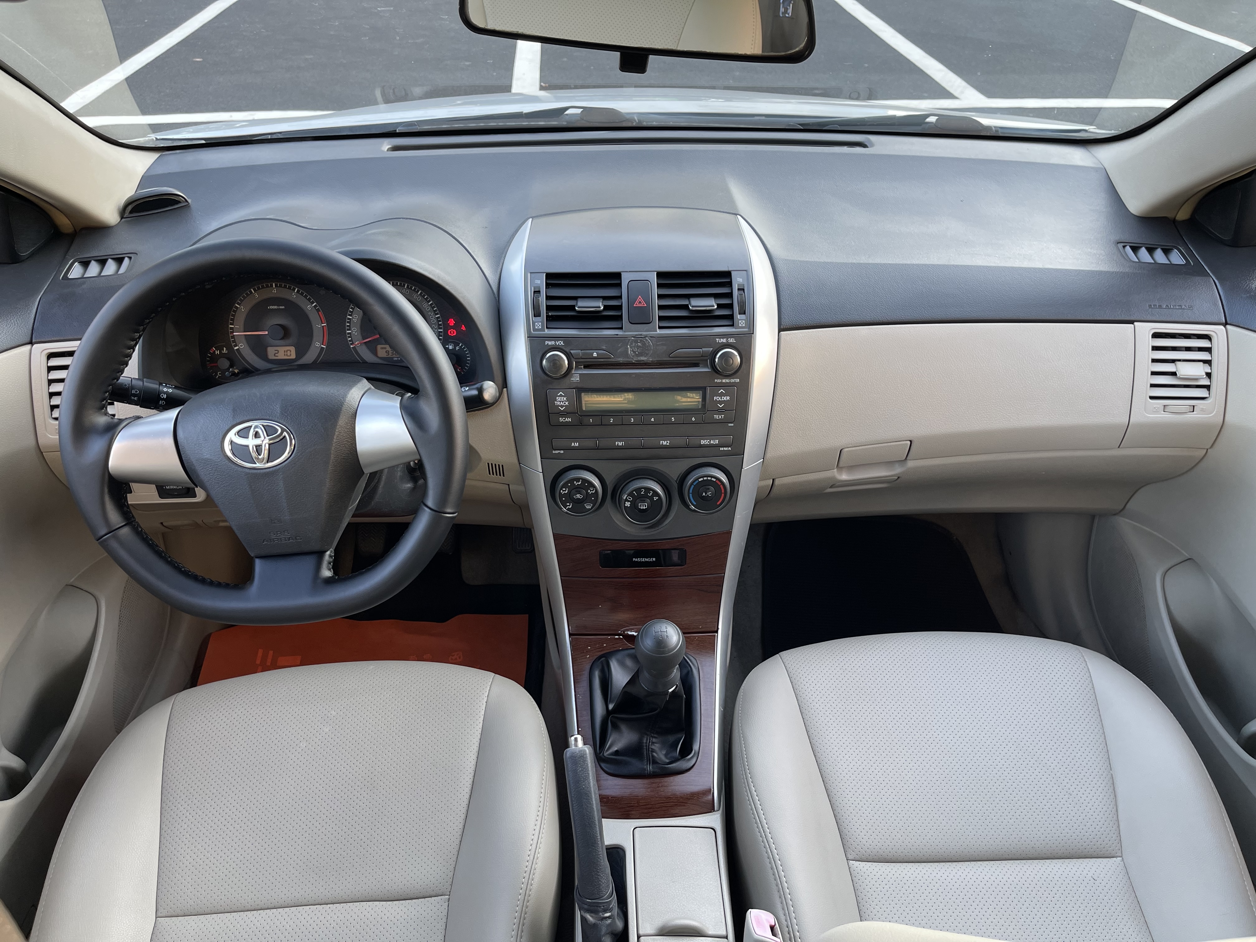 Toyota Corolla 2011 #6 Toyota Corolla 2011 car image #6