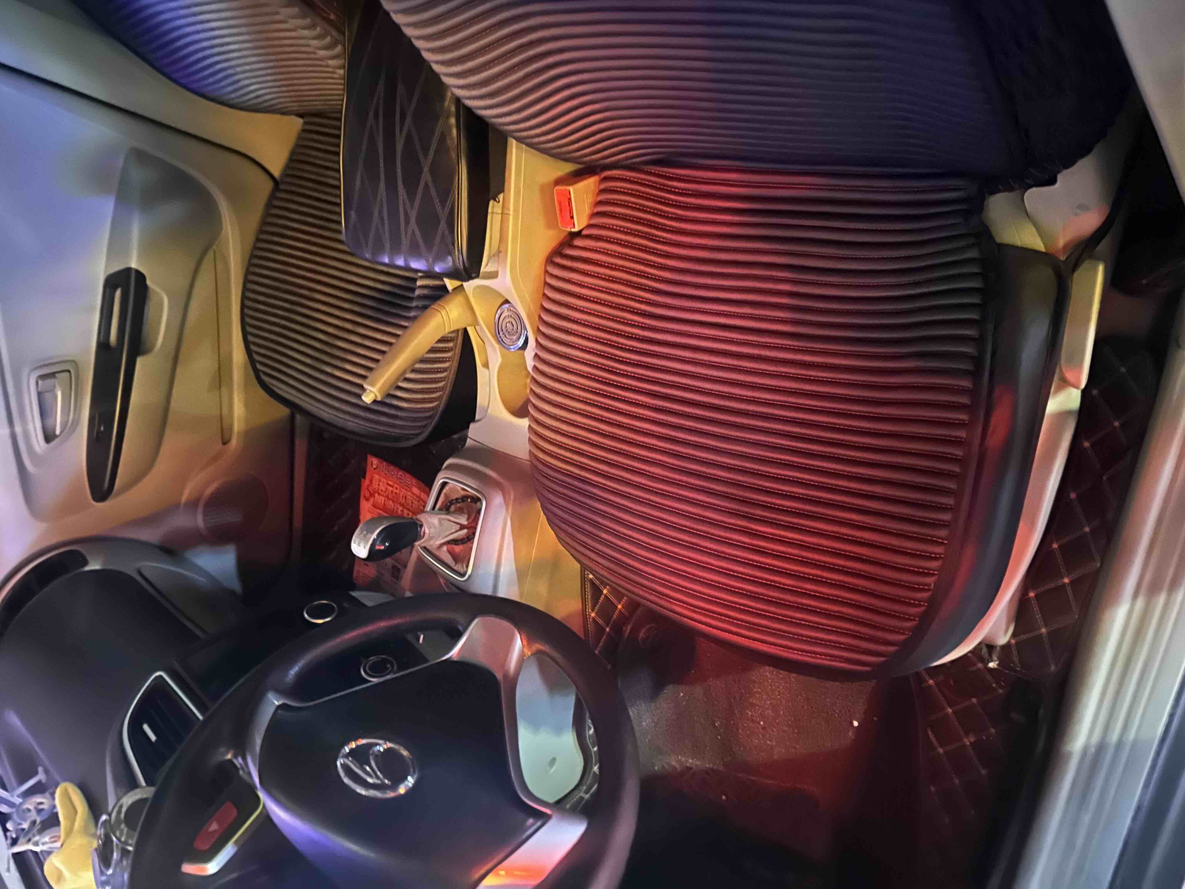 Soueast V3 Lingyue 2015 car image #6