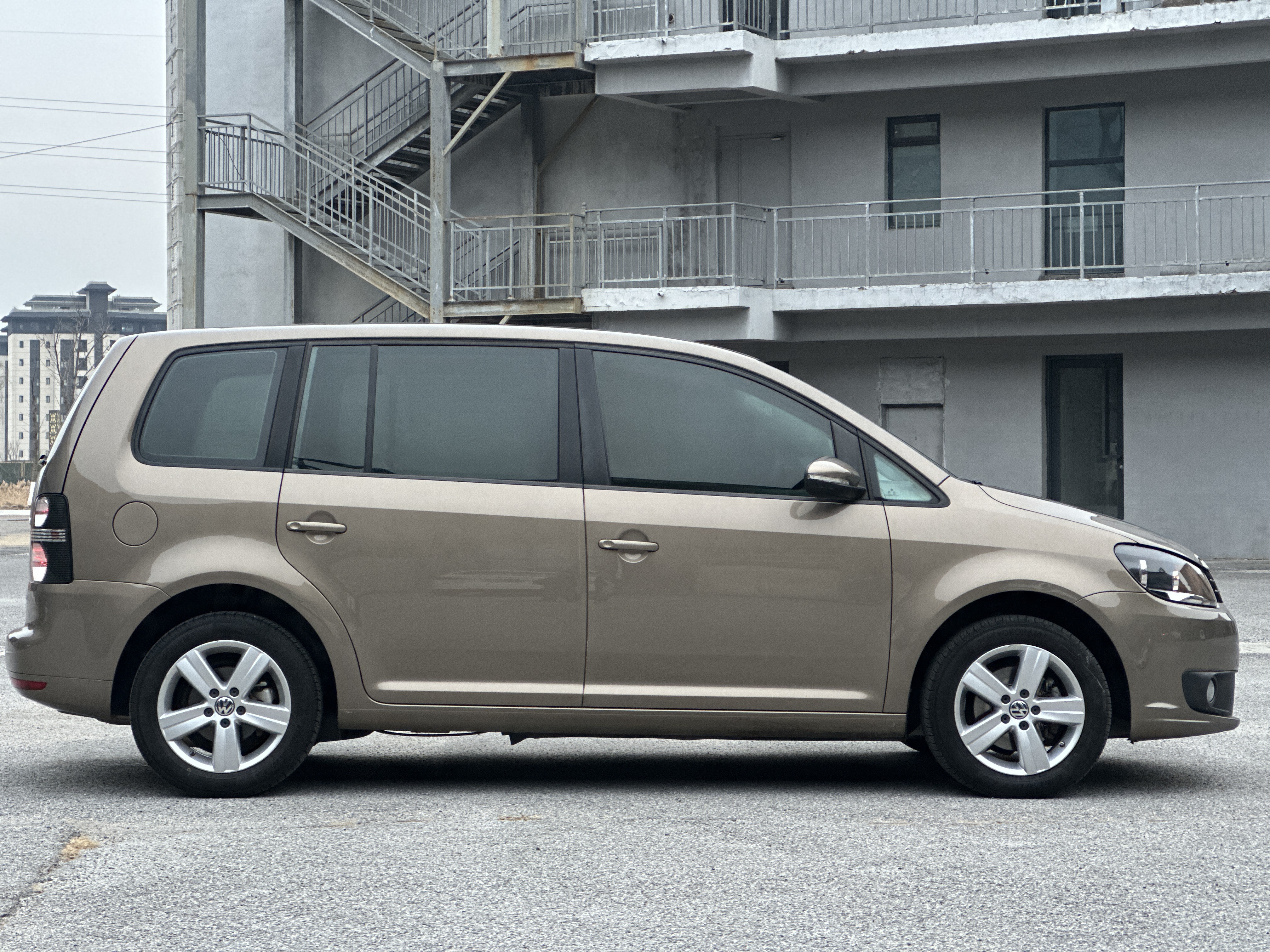 Volkswagen Touran 2015 immagine di auto #6