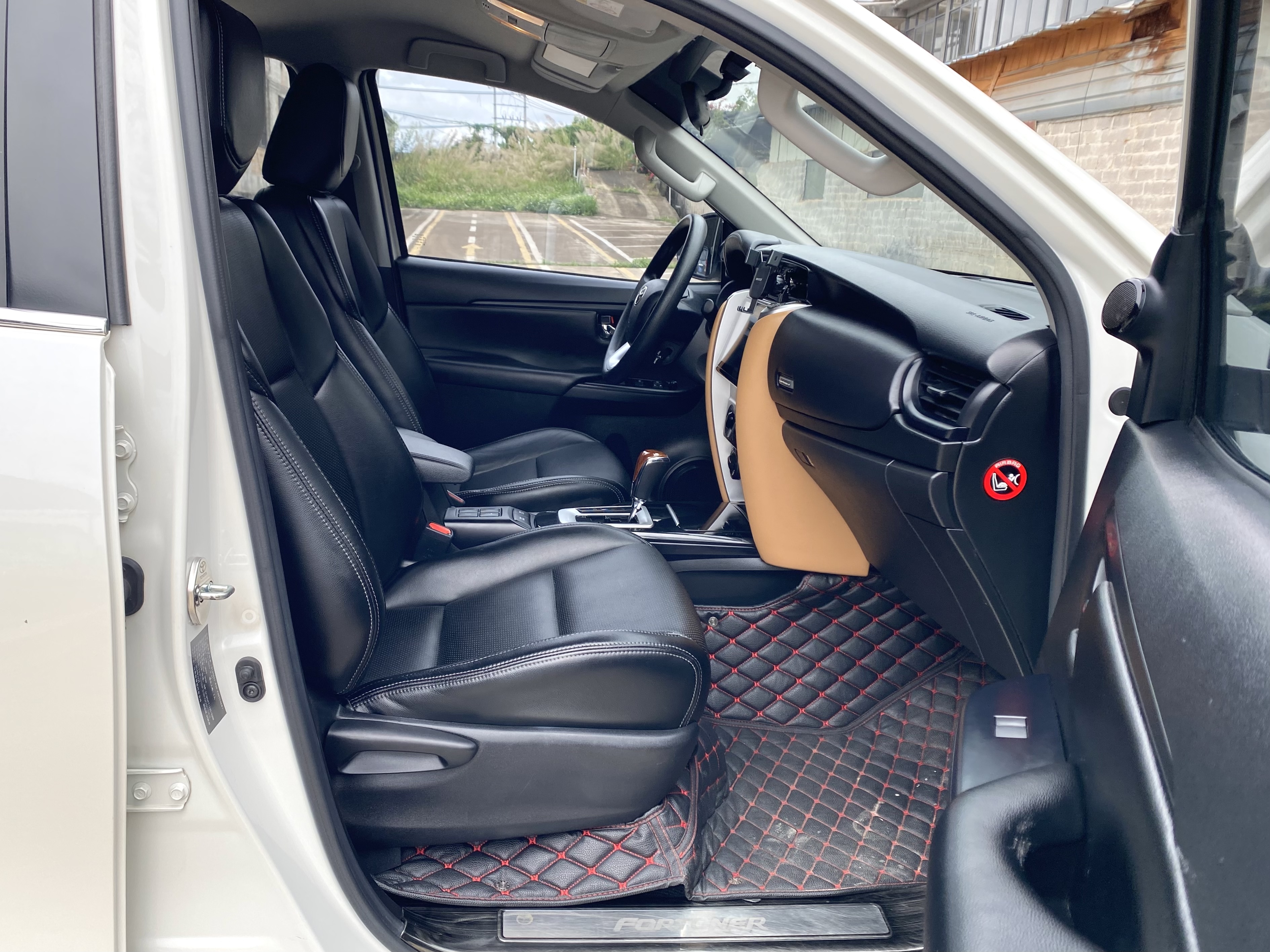 Toyota 2019 car image #6