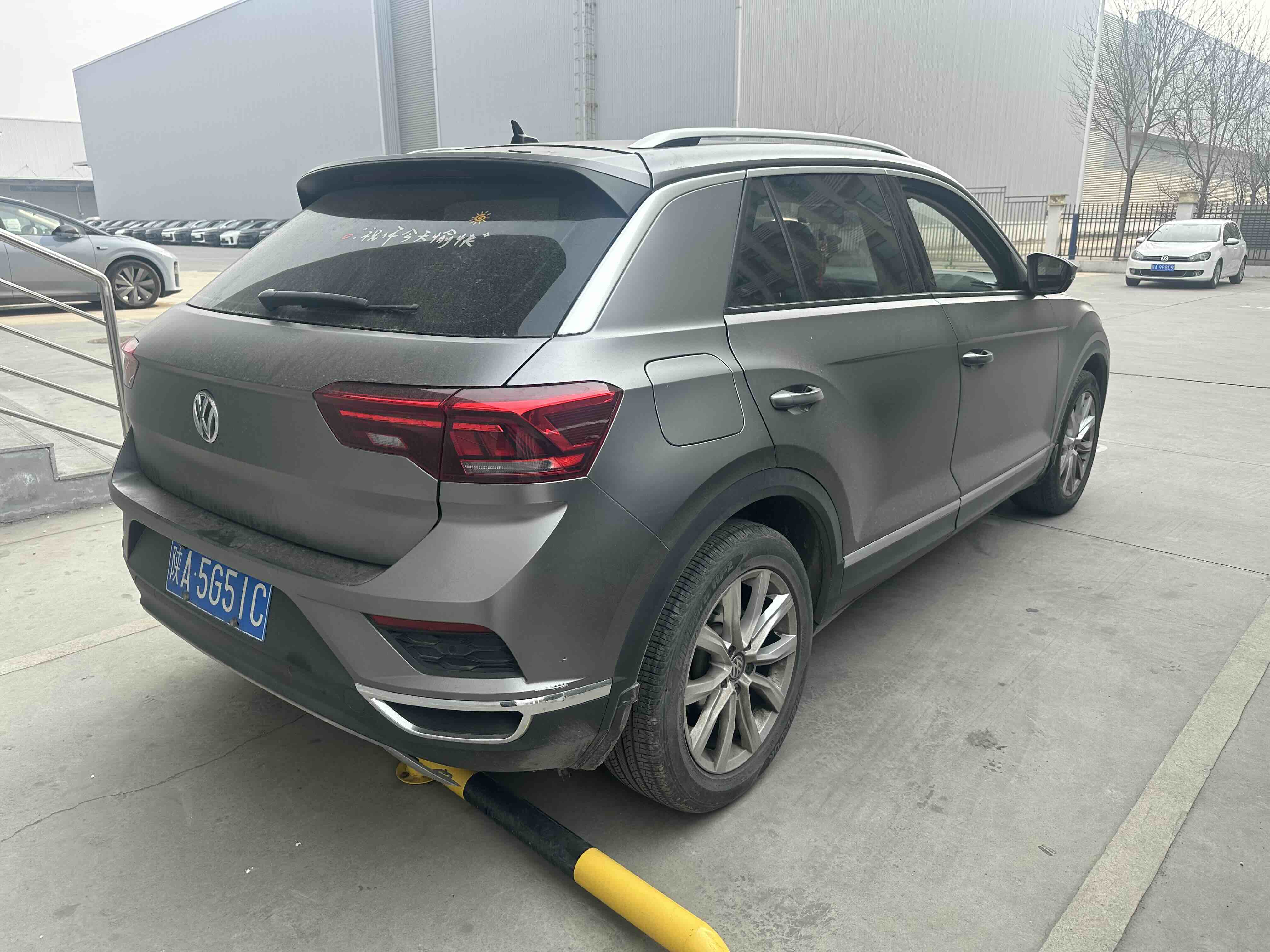 Volkswagen T-Roc 2019 car image #6