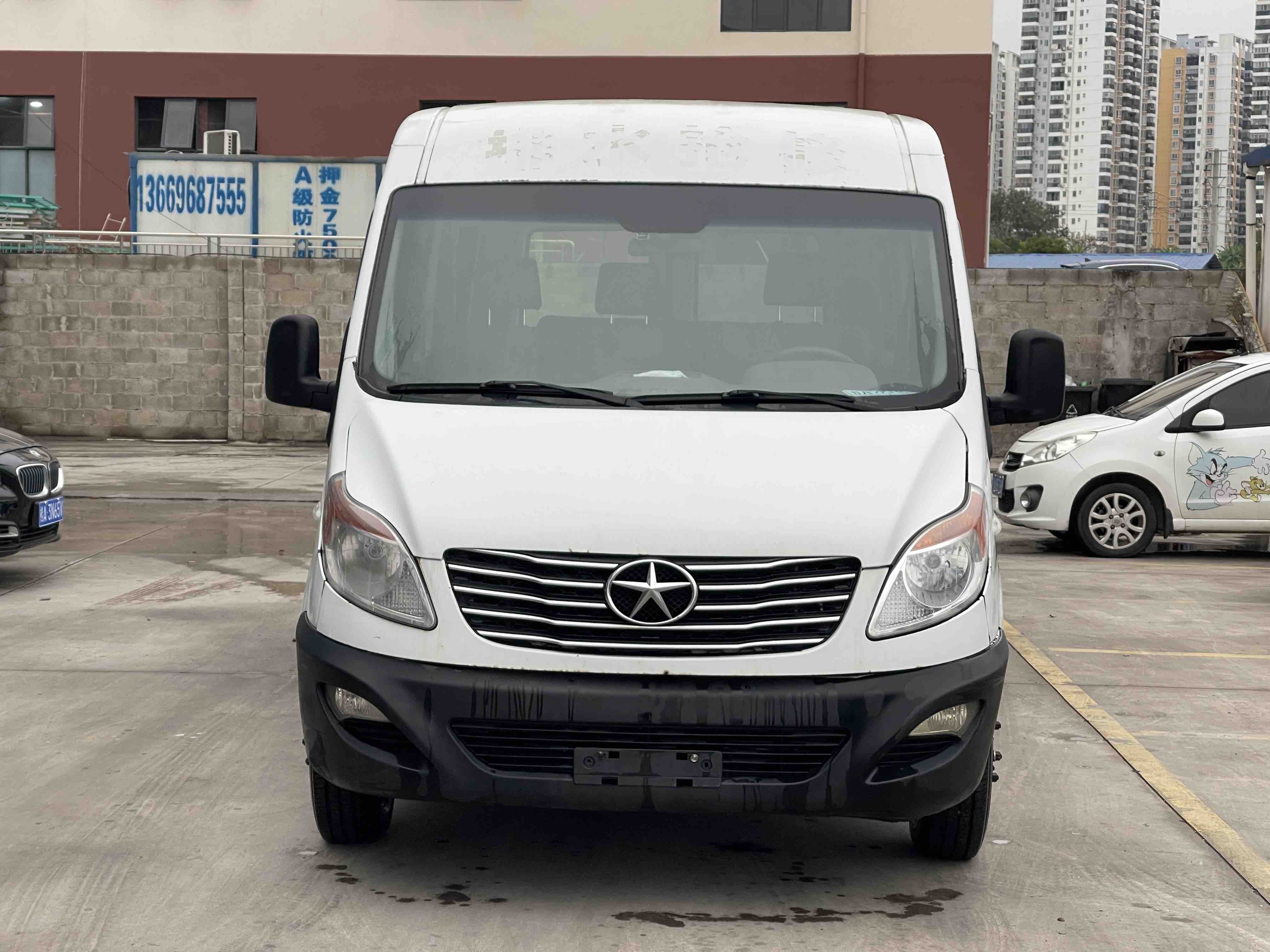 JAC 2014 car image #6