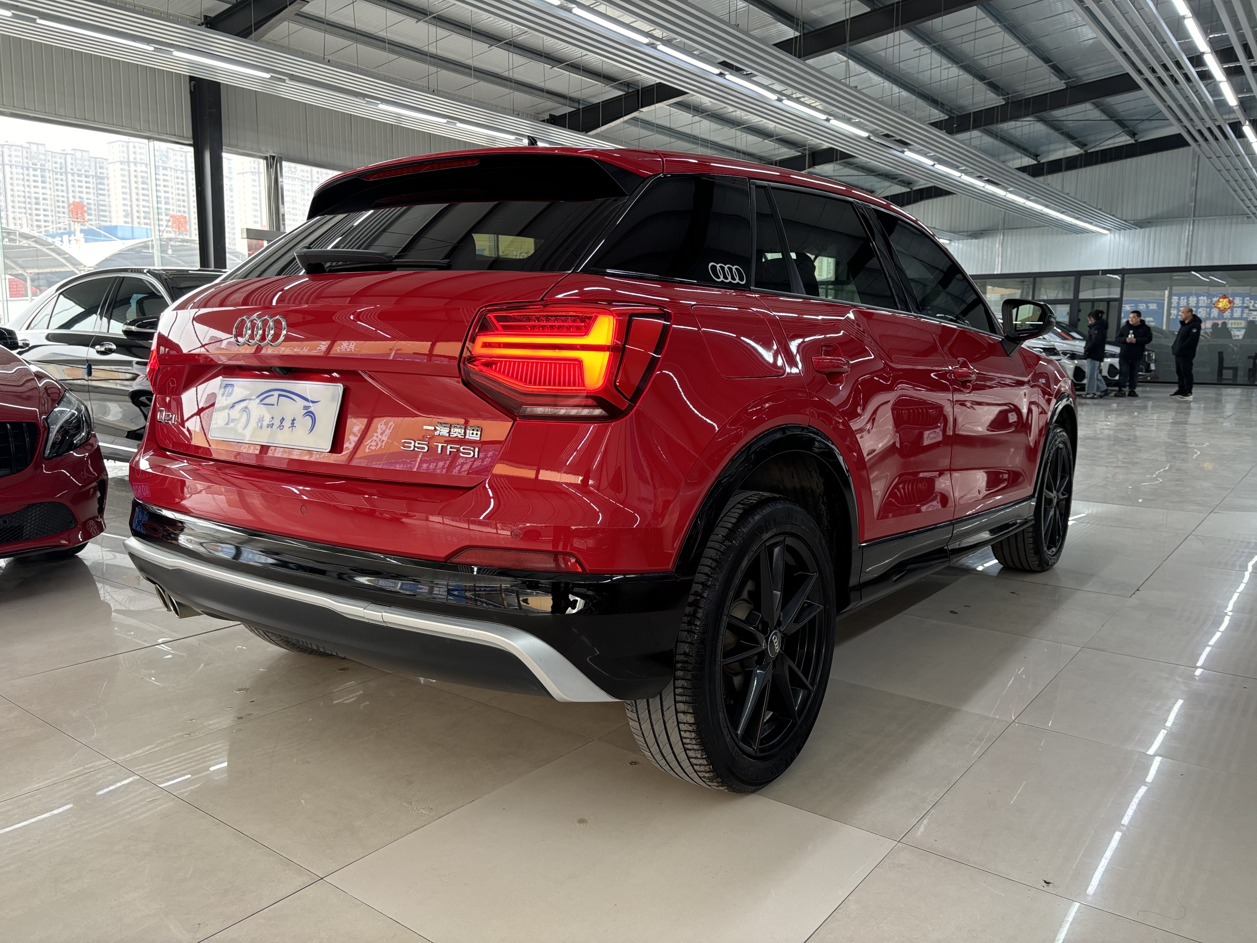 Audi Q2L 2019 #6 Audi Q2L 2019 car image #6