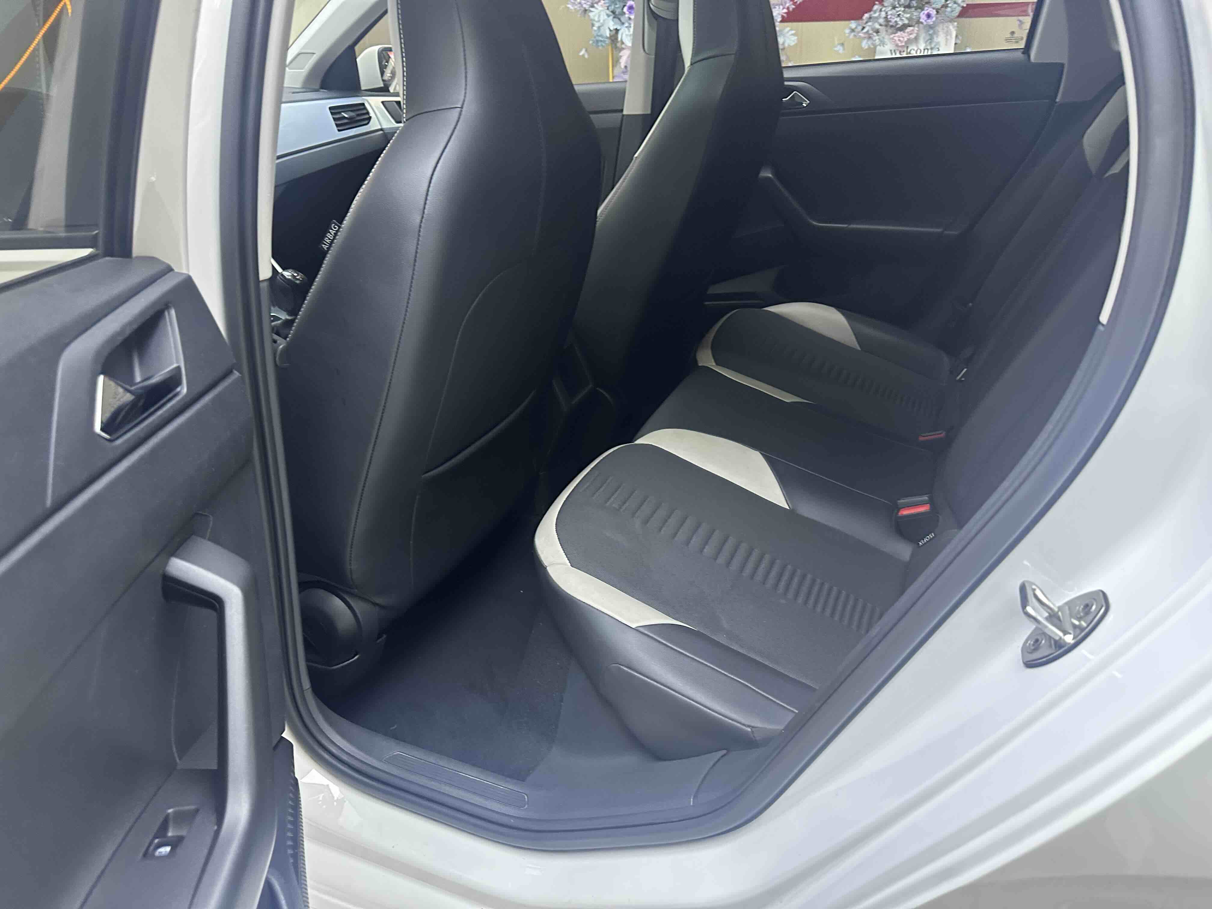 Polo 2020 car image #6