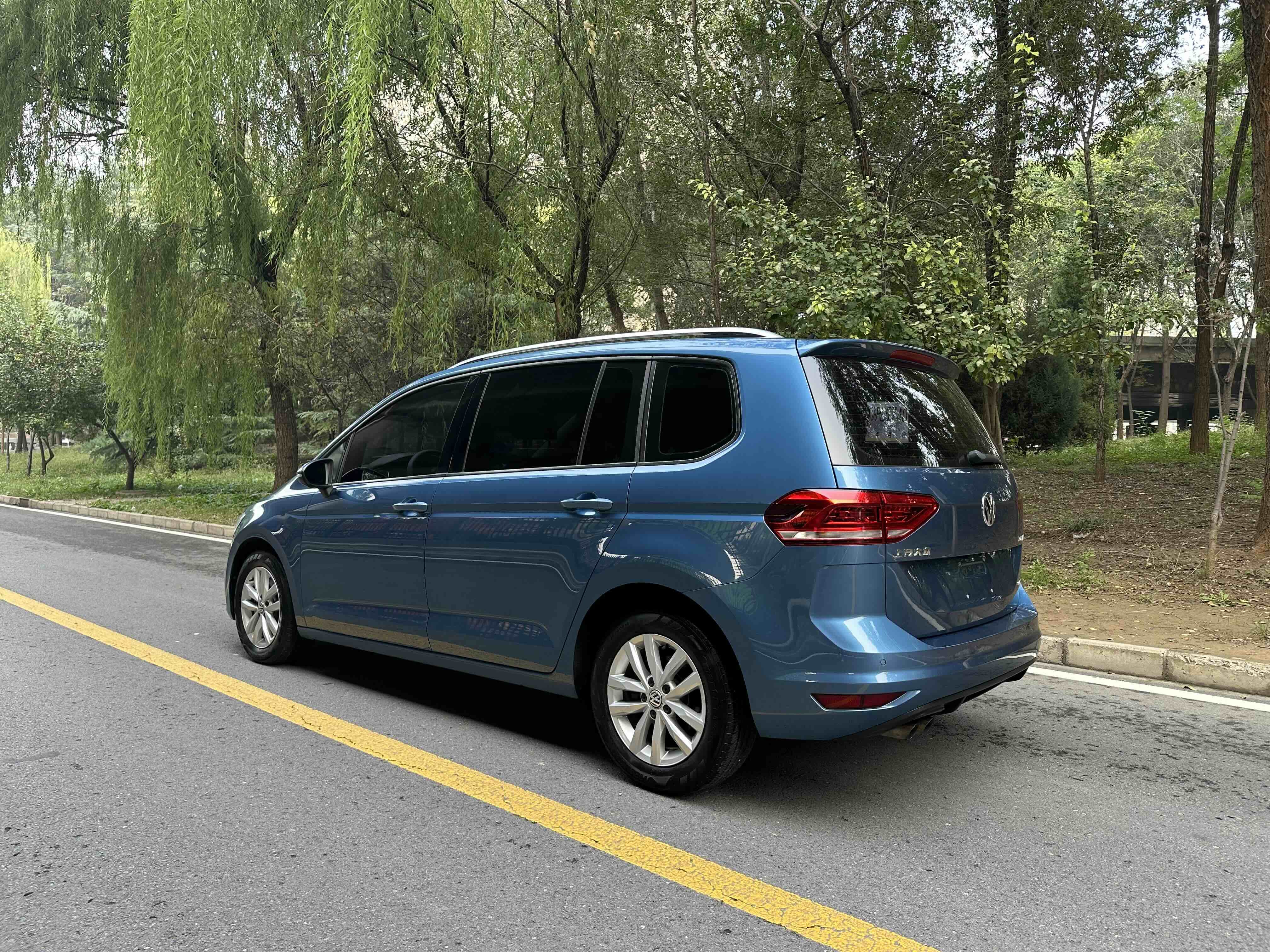 Volkswagen 2020 car image #6