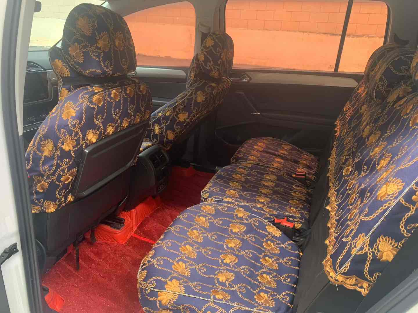 Volkswagen Touran 2019 car image #6