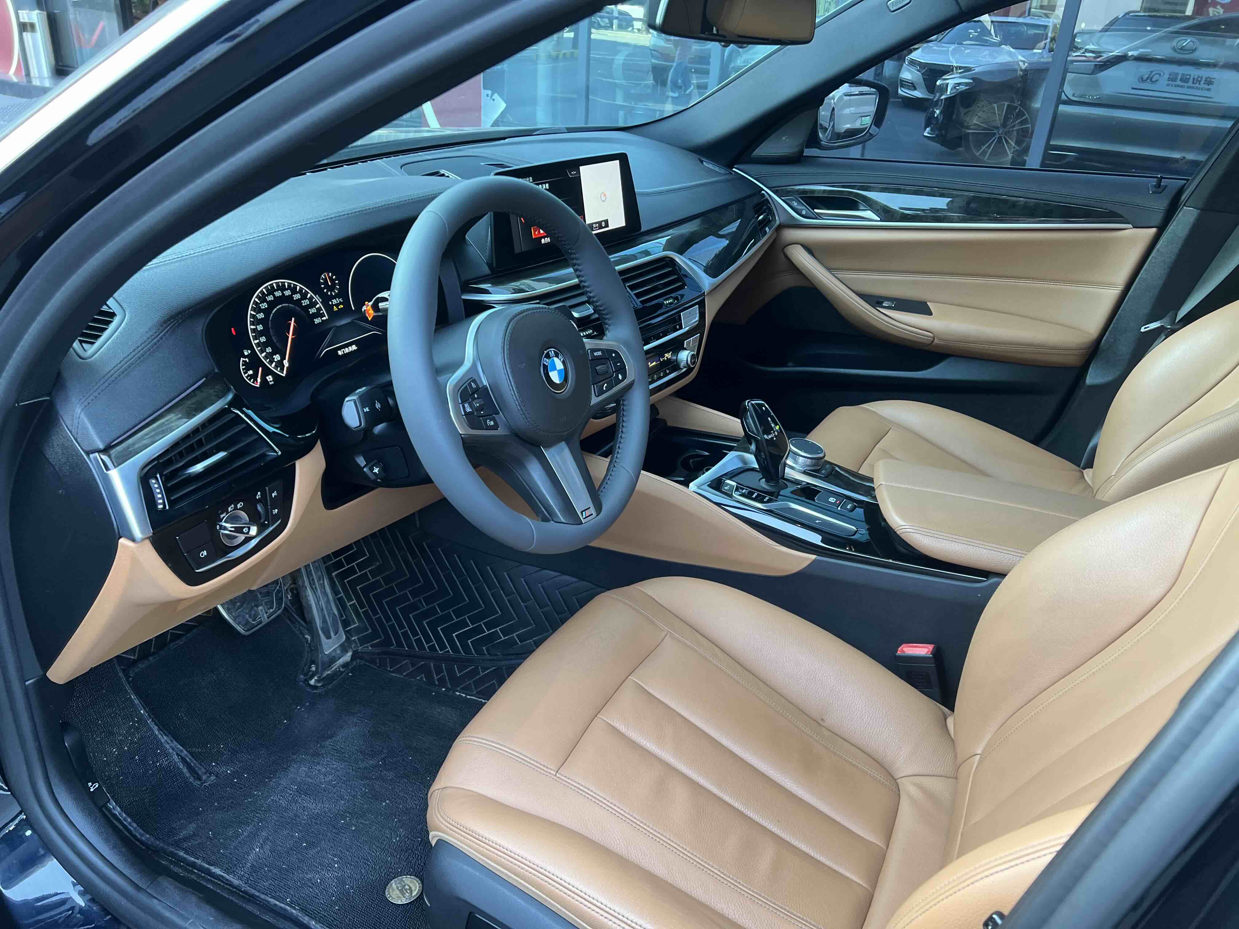 BMW 5 Series 2019 #6 BMW 5 Series 2019 car image #6