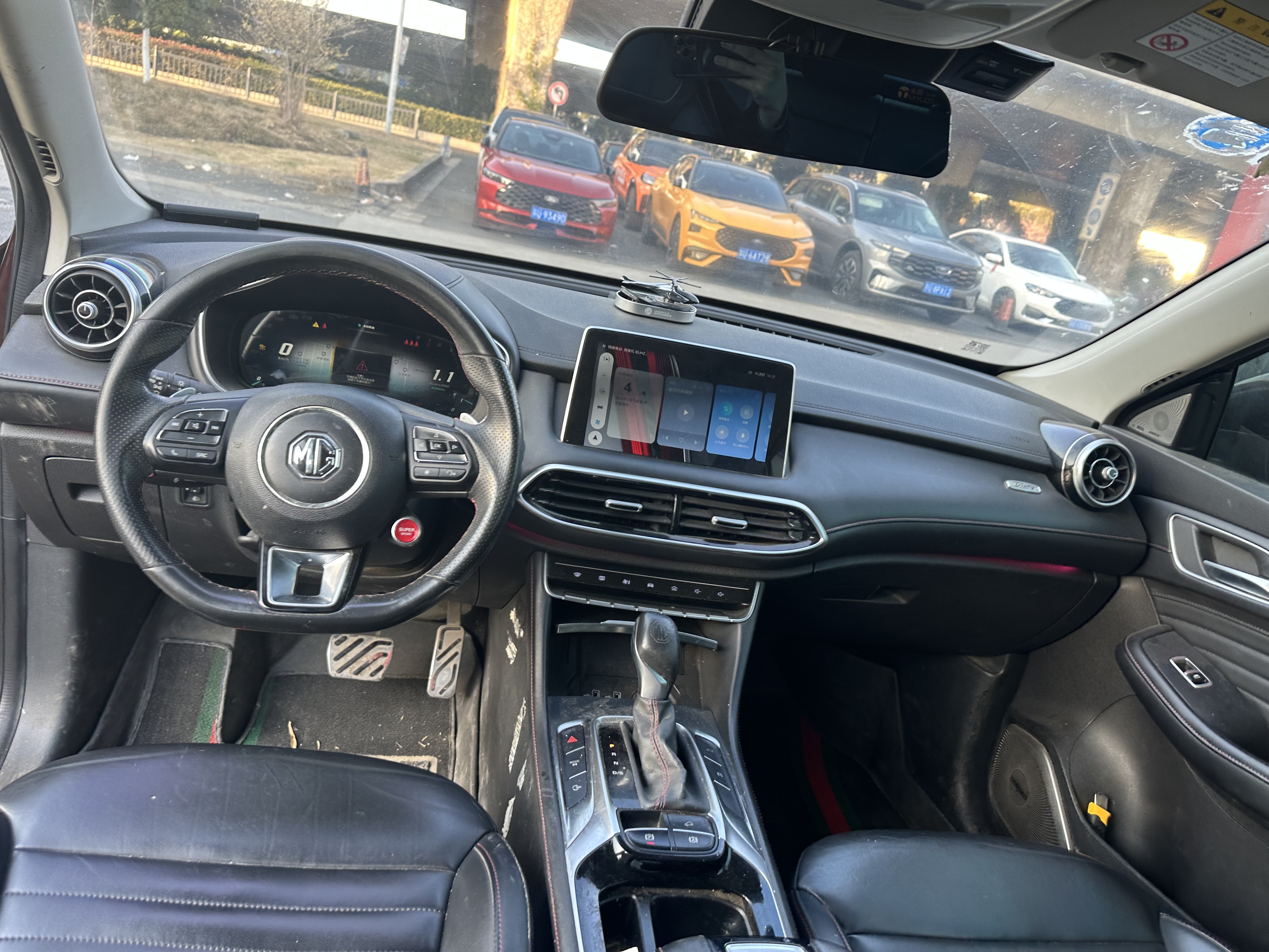 MG HS 2018 car image #6