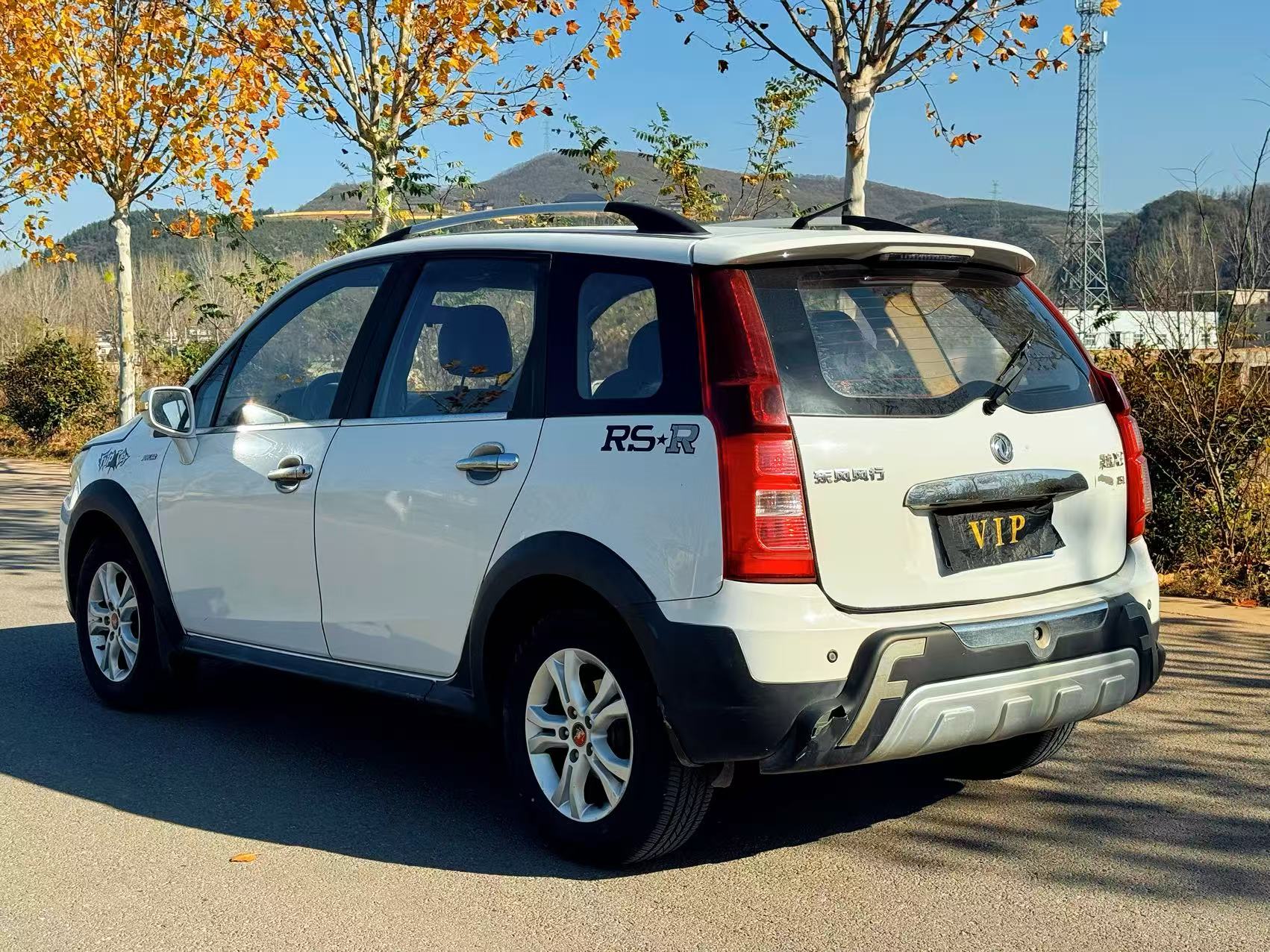 Forthing JOYEAR X3 2014 #6 Forthing JOYEAR X3 2014 immagine di auto #6