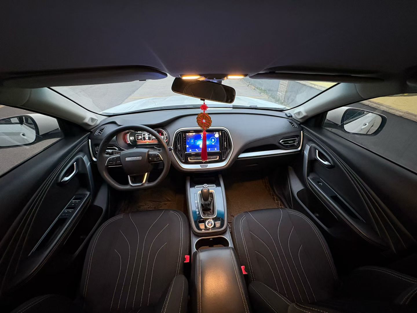 X70 2019 #6 X70 2019 car image #6
