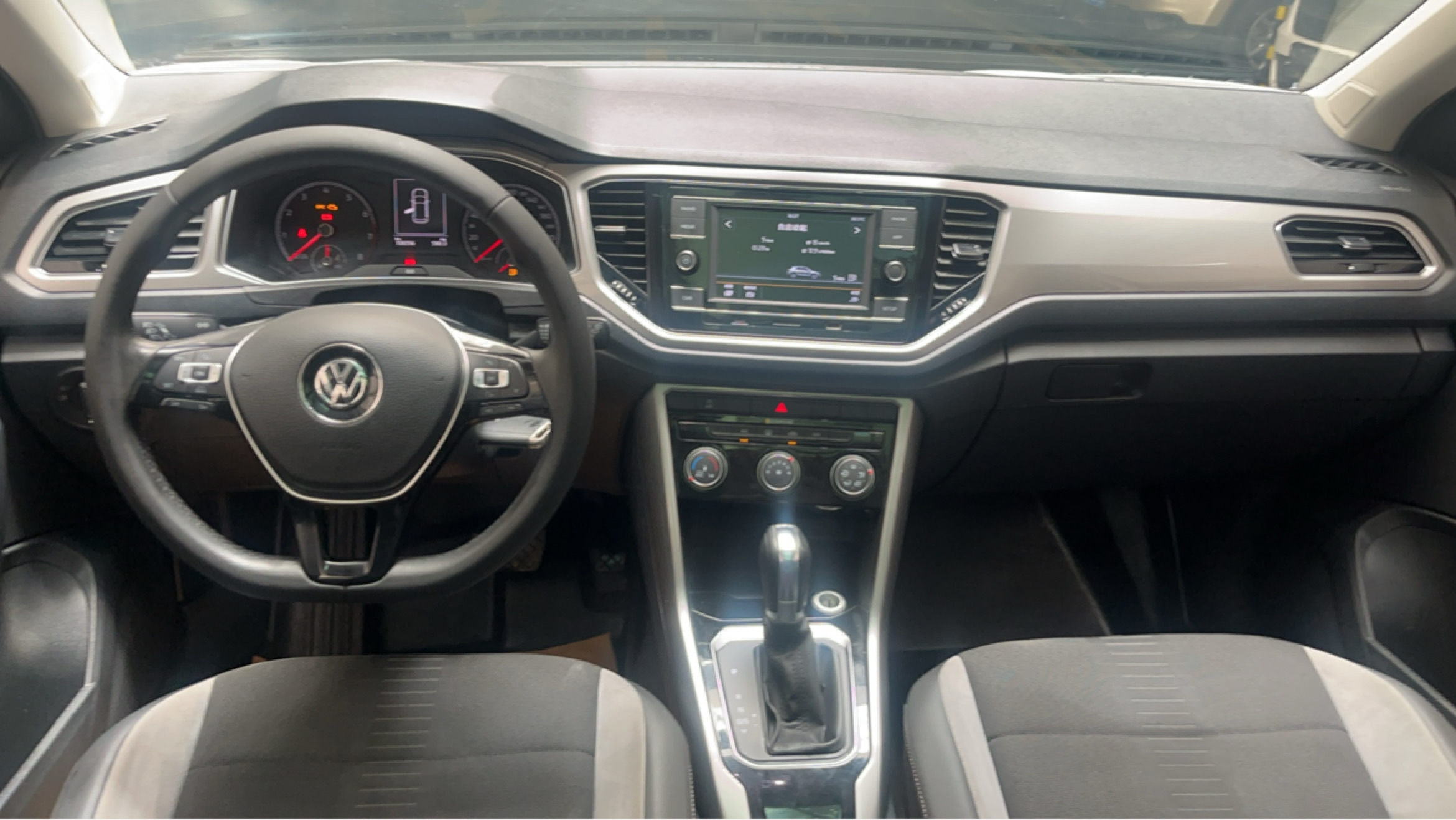 Volkswagen T-Roc 2019 #6 Volkswagen T-Roc 2019 car image #6