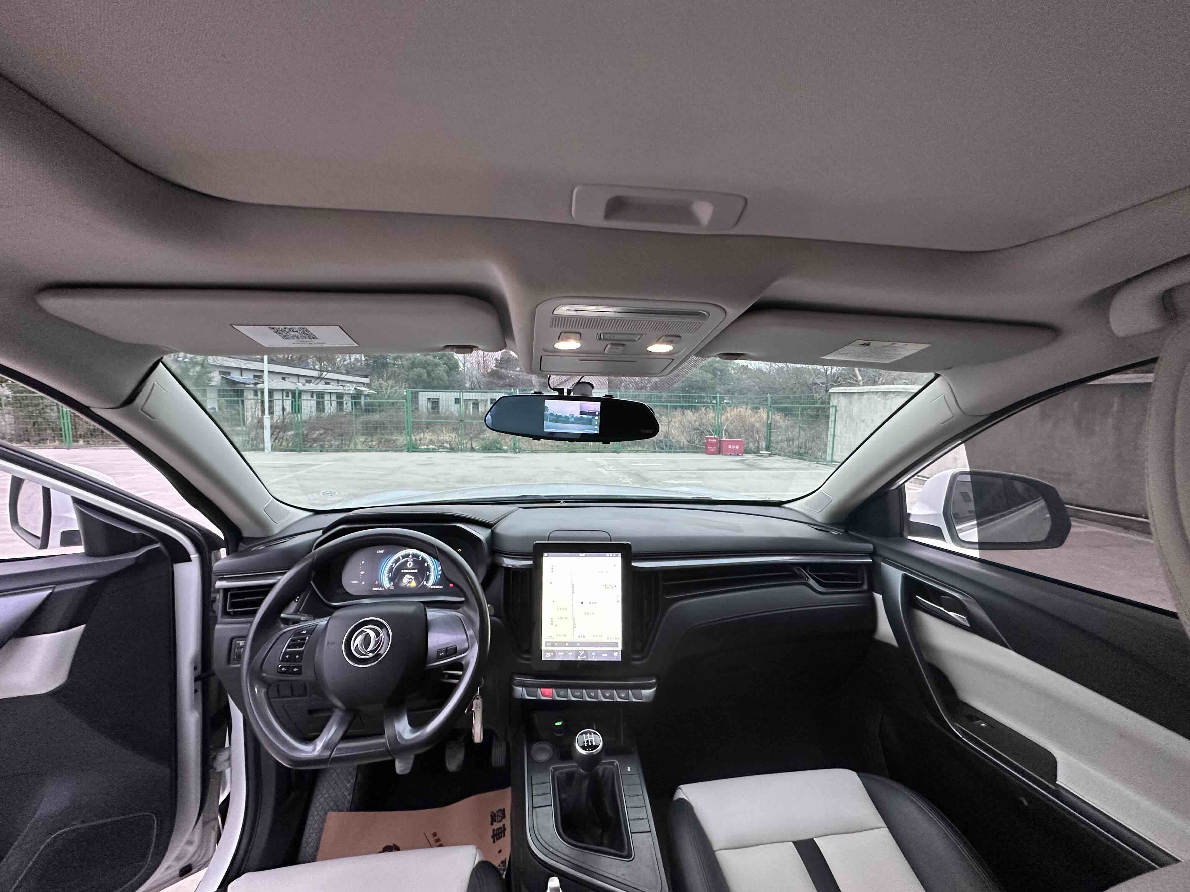 T5 2019 #6 T5 2019 car image #6