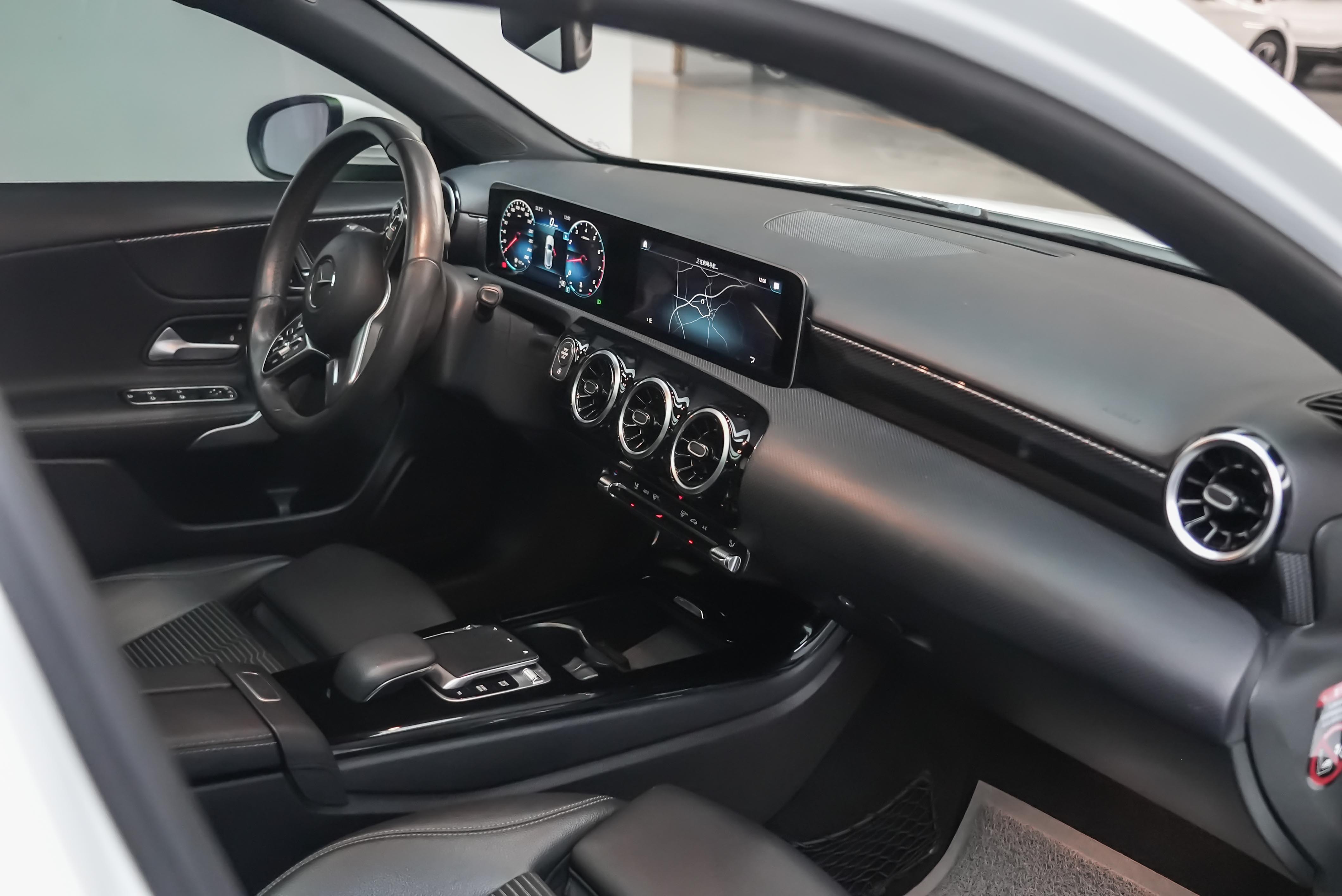 Mercedes-Benz A Class (Imported) 2019 #6 Mercedes-Benz A Class (Imported) 2019 car image #6