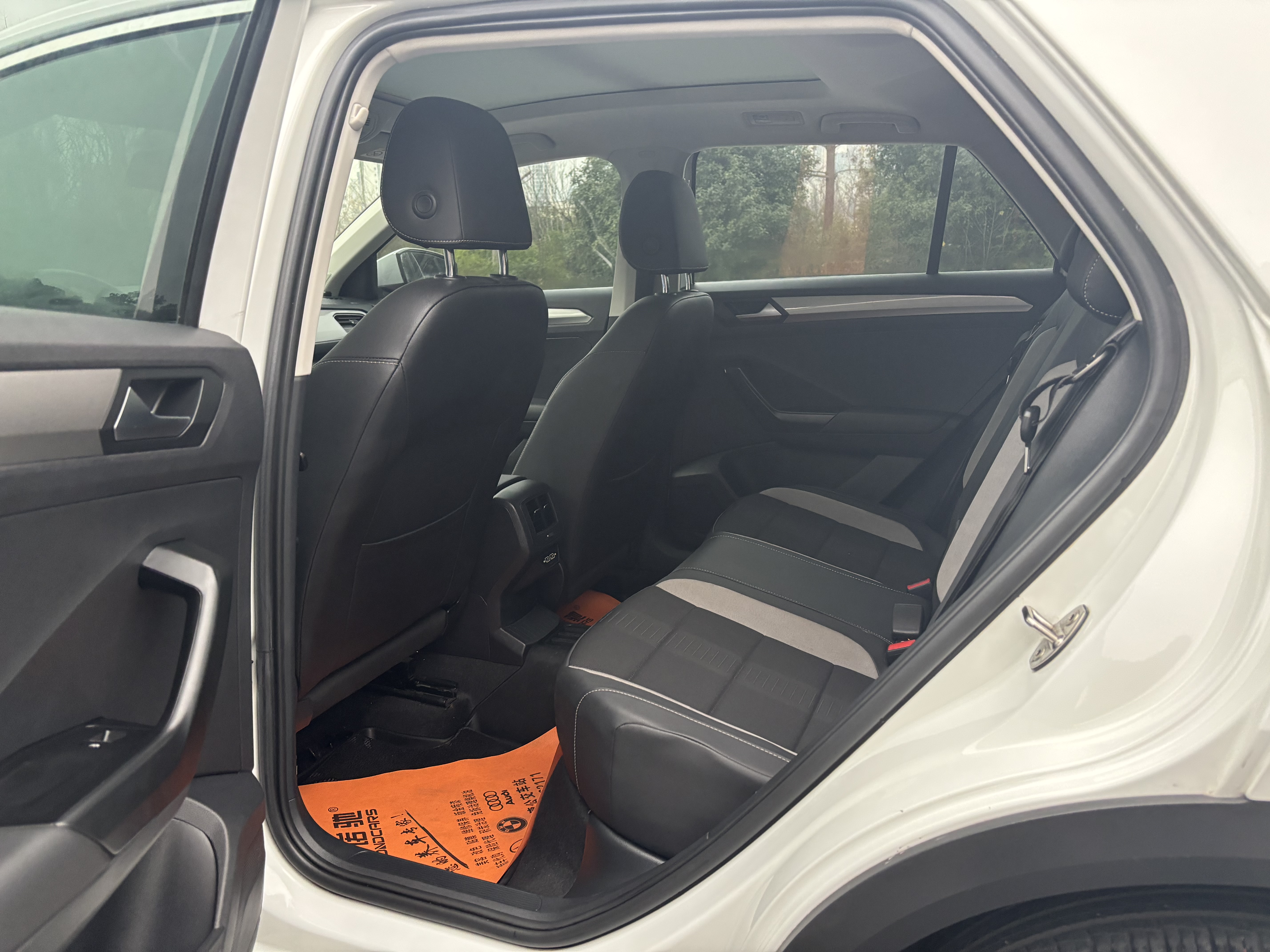 T-Roc 2019 #6 T-Roc 2019 car image #6