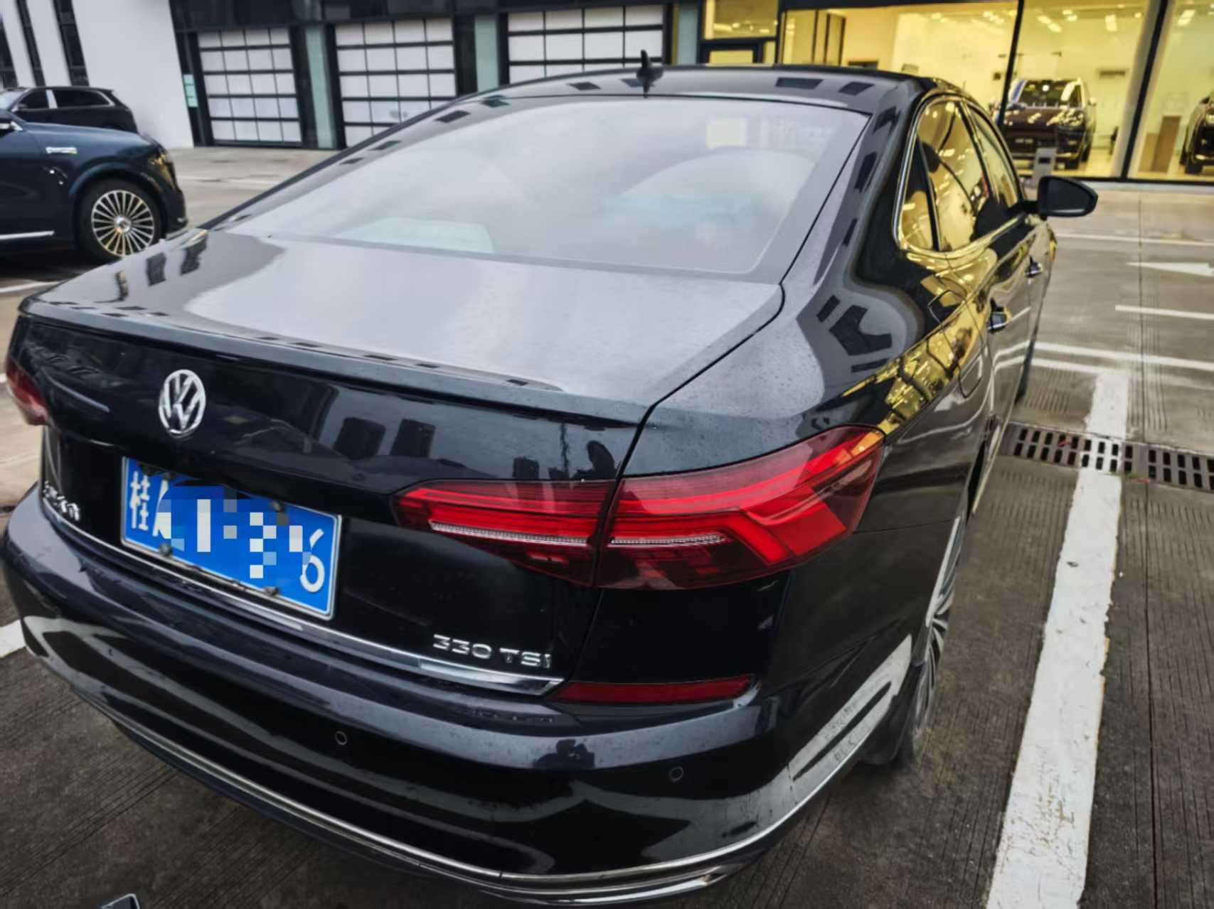 Volkswagen Passat 2019 car image #6