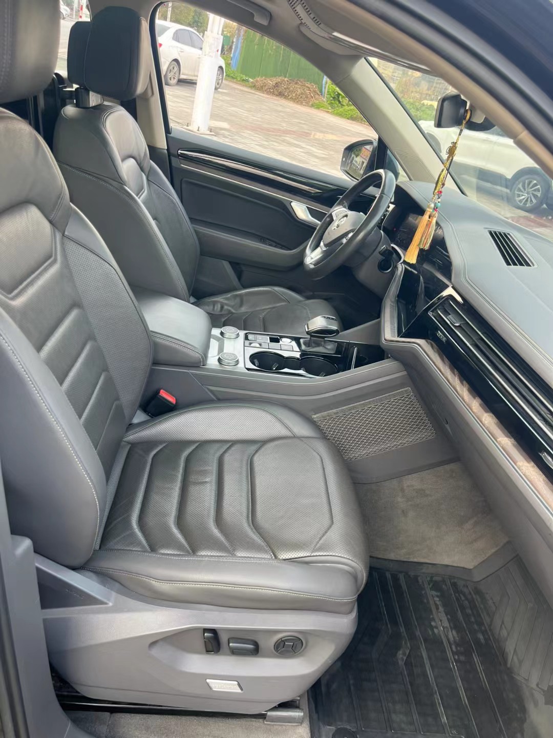 Volkswagen Touareg 2019 #6 Volkswagen Touareg 2019 car image #6